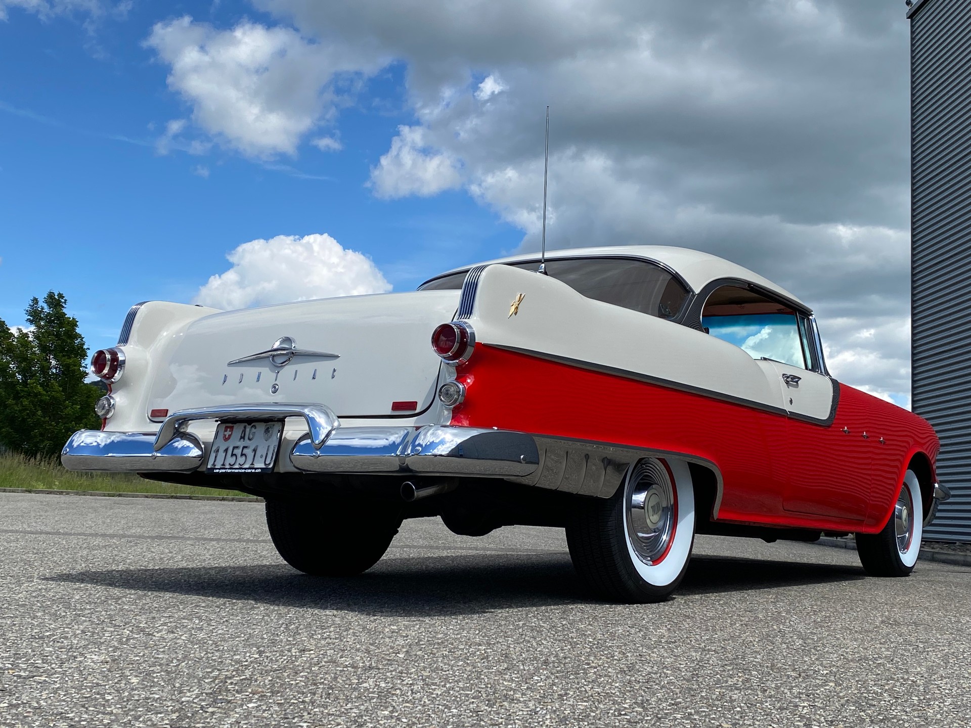 PONTIAC STAR CHIEF-showroom-element-1