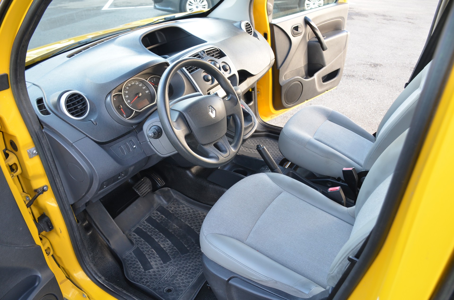 RENAULT KANGOO-image-14