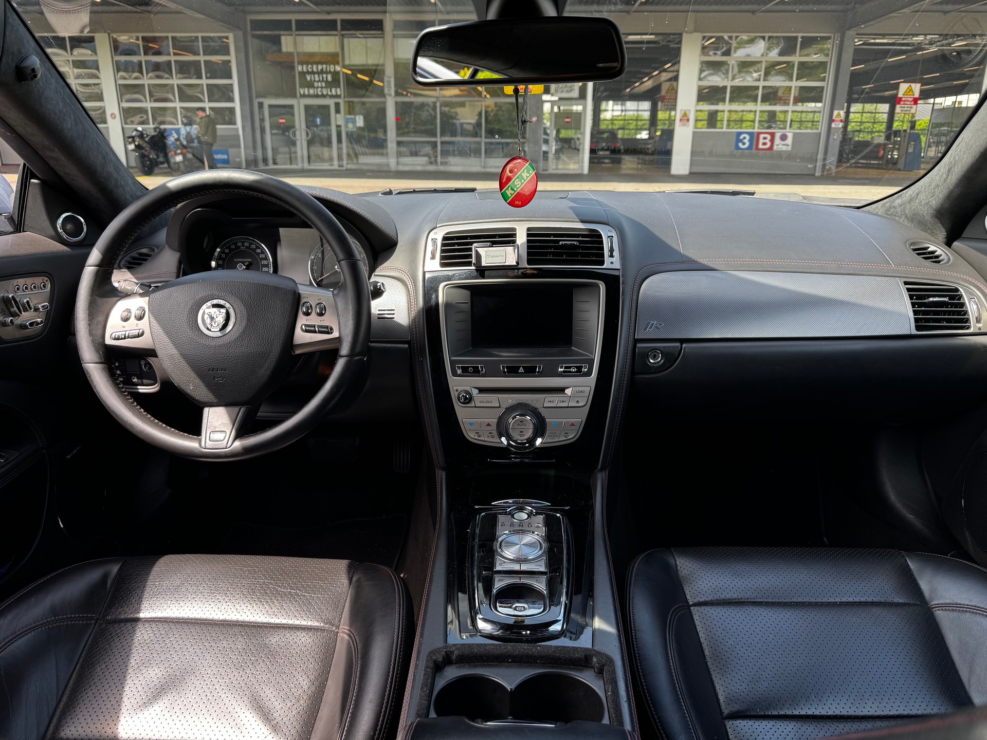 JAGUAR XKR 5.0 V8 SC Automatic-image-4