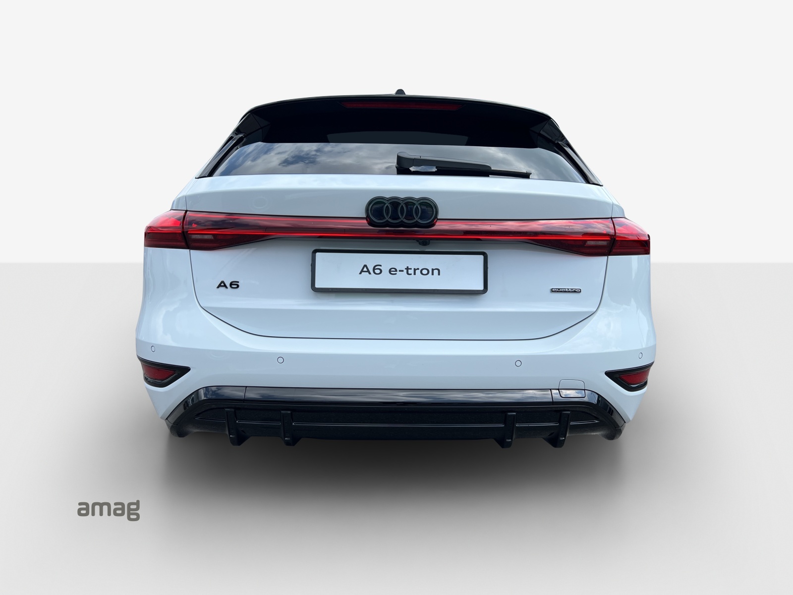AUDI A6 Avant e-tron quattro-showroom-element-3