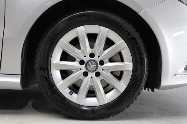 Image MERCEDES-BENZ B-220 B 220 4Matic