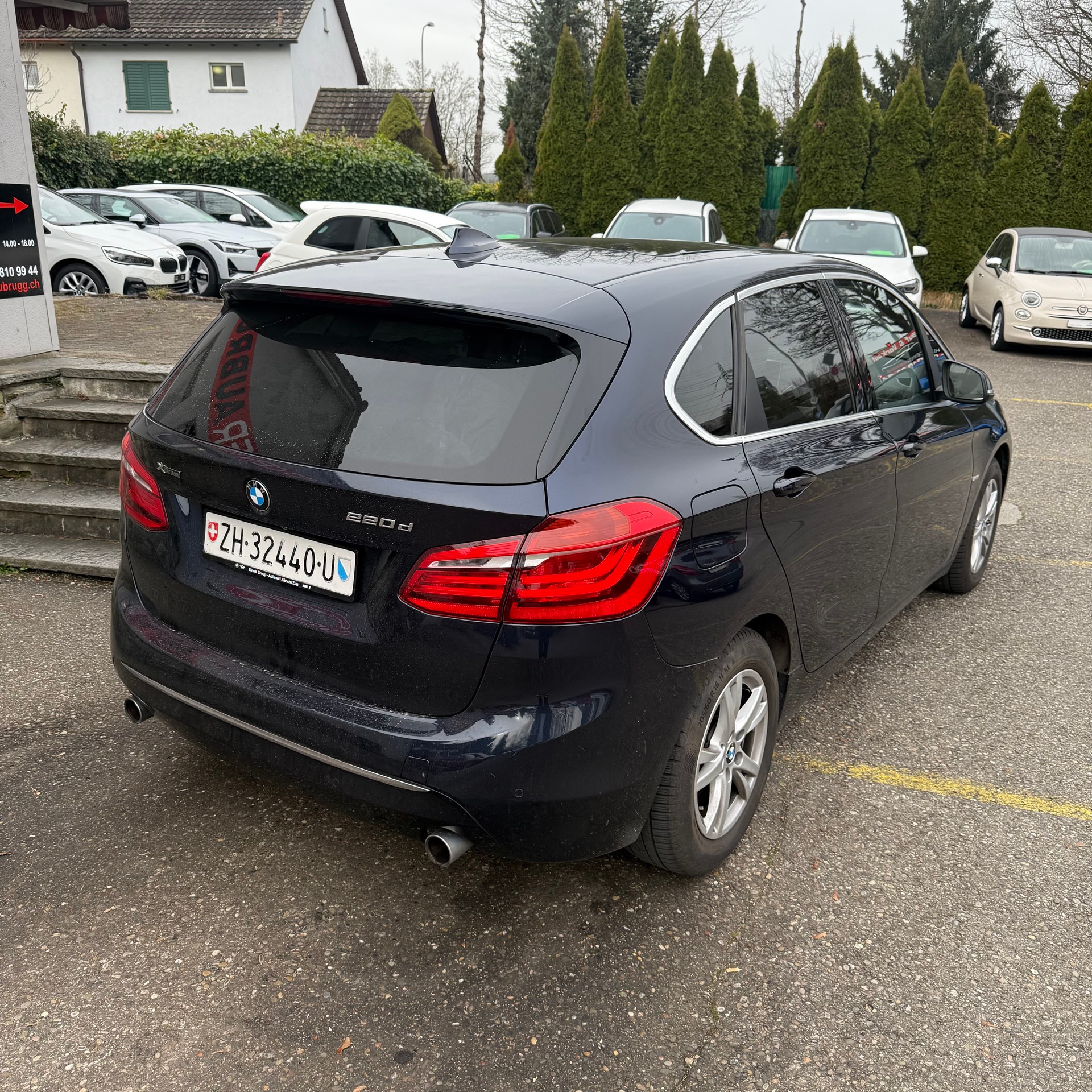 BMW 220d xDrive Active Tourer Luxury Line Steptronic *LEDER-SITZE - PANORAMA-DACH*-showroom-element-2