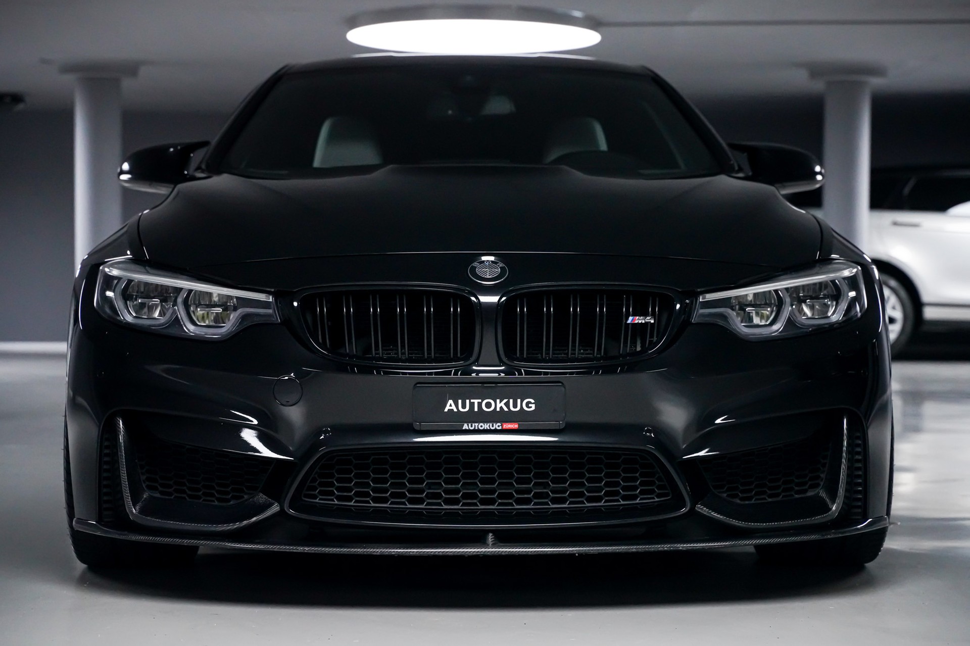 BMW M4 Coupé Competition DKG-showroom-element-1