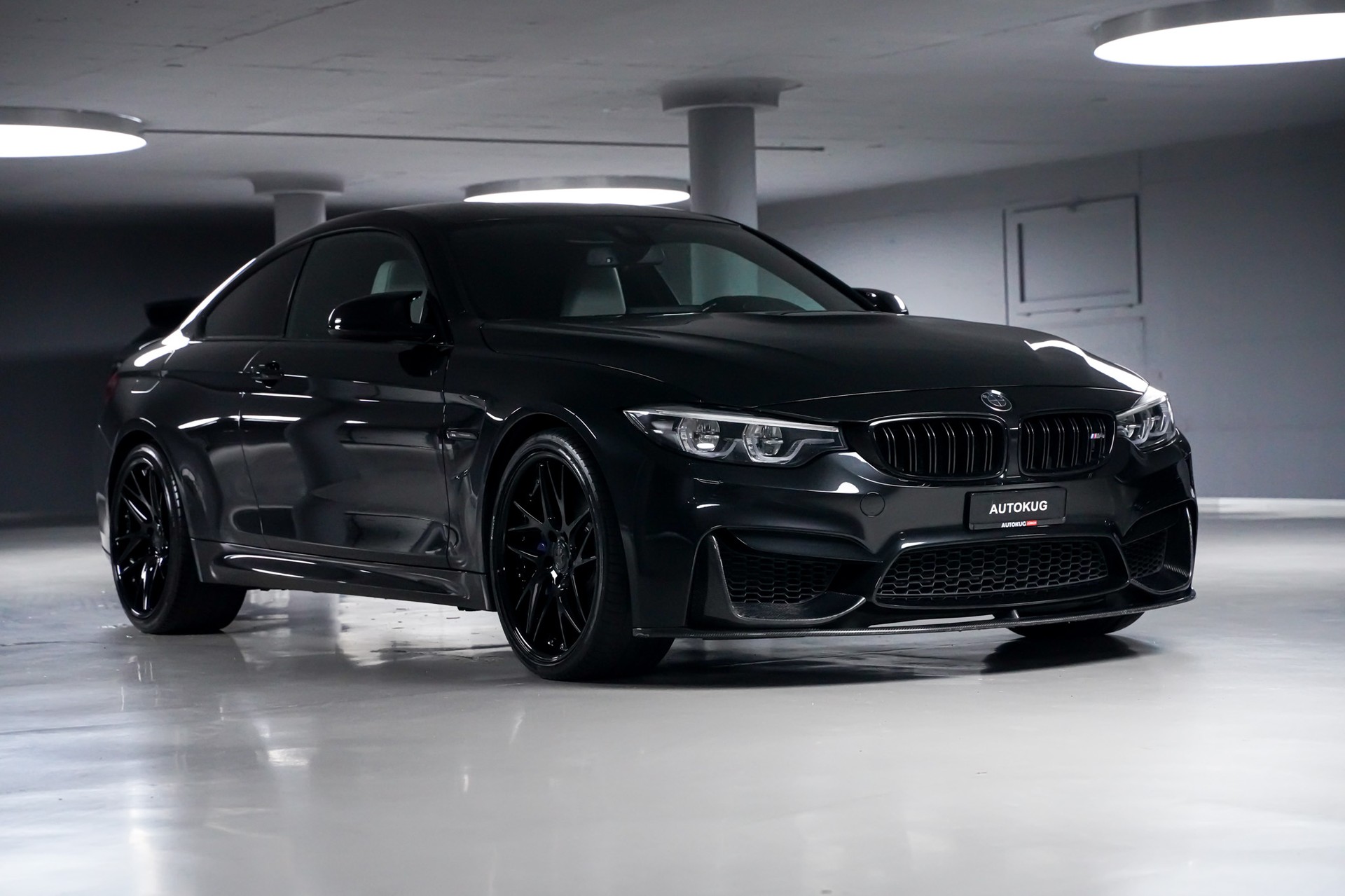 BMW M4 Coupé Competition DKG-showroom-element-2
