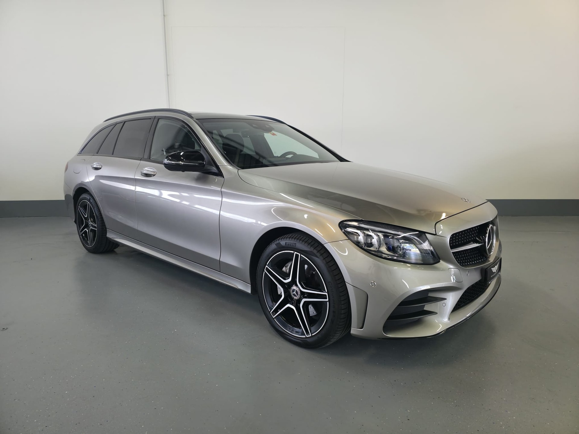 MERCEDES-BENZ C 220 d Swiss Star AMG Line 4M 9G-Tronic-showroom-element-2