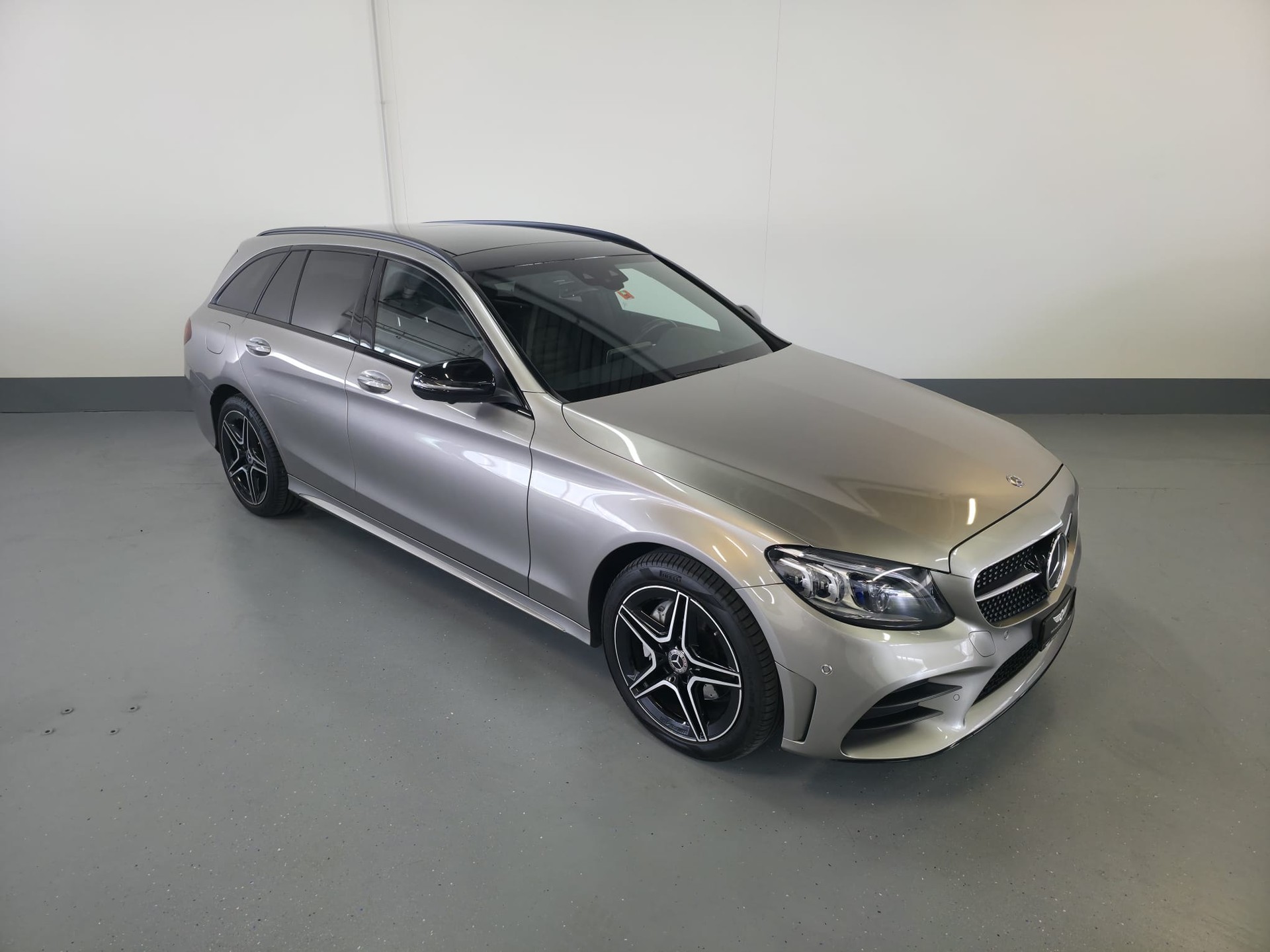 MERCEDES-BENZ C 220 d Swiss Star AMG Line 4M 9G-Tronic-showroom-element-1