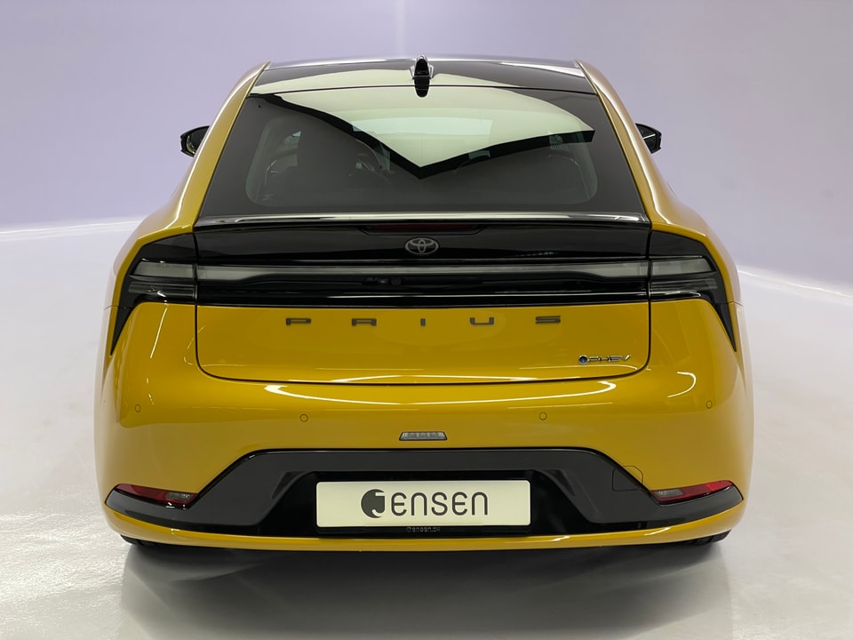 Prius Plug-in Hybrid 2.0 Style