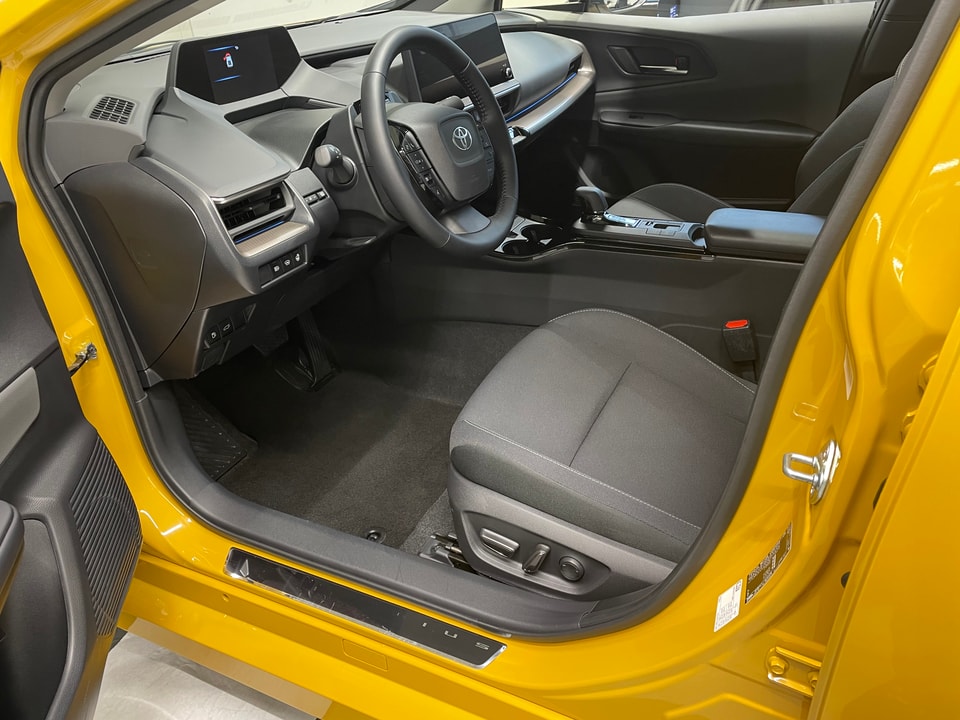 Prius Plug-in Hybrid 2.0 Style