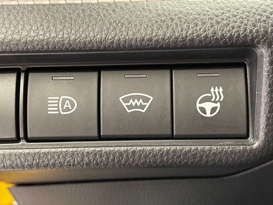 Prius Plug-in Hybrid 2.0 Style