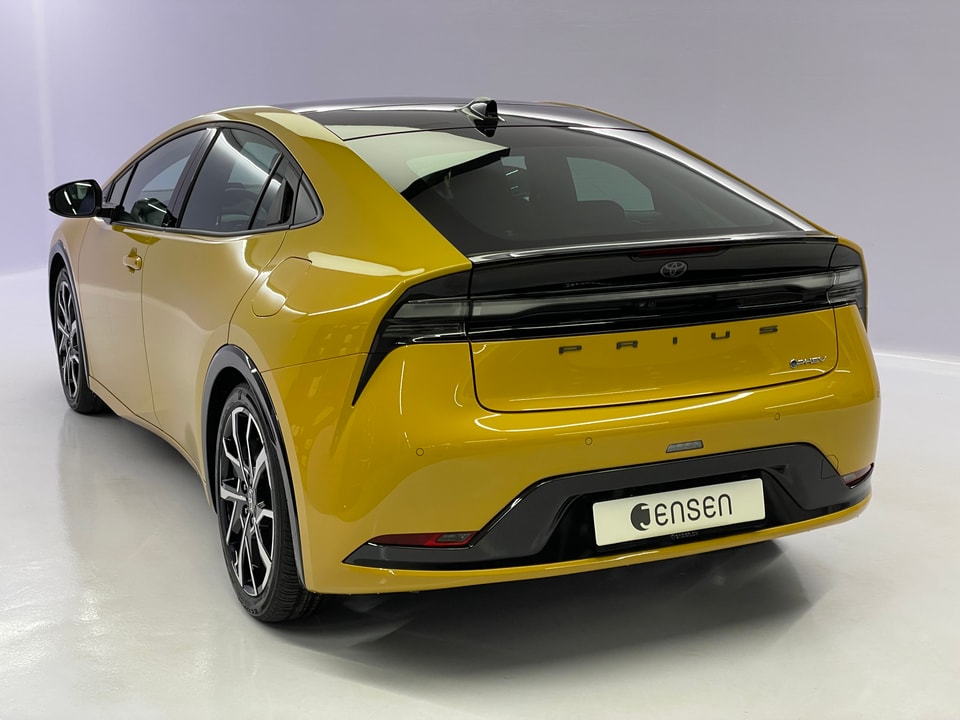 Prius Plug-in Hybrid 2.0 Style