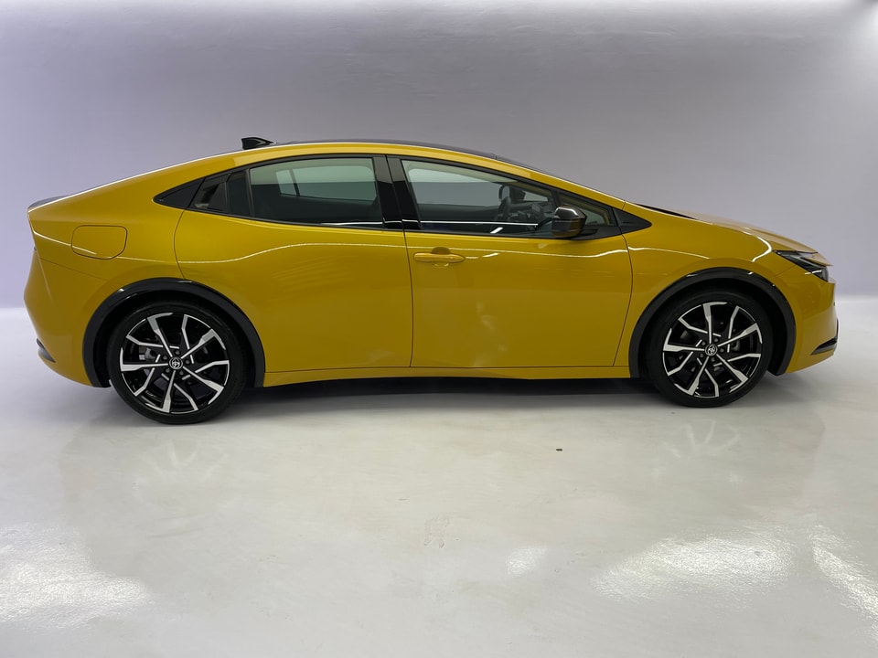 Prius Plug-in Hybrid 2.0 Style