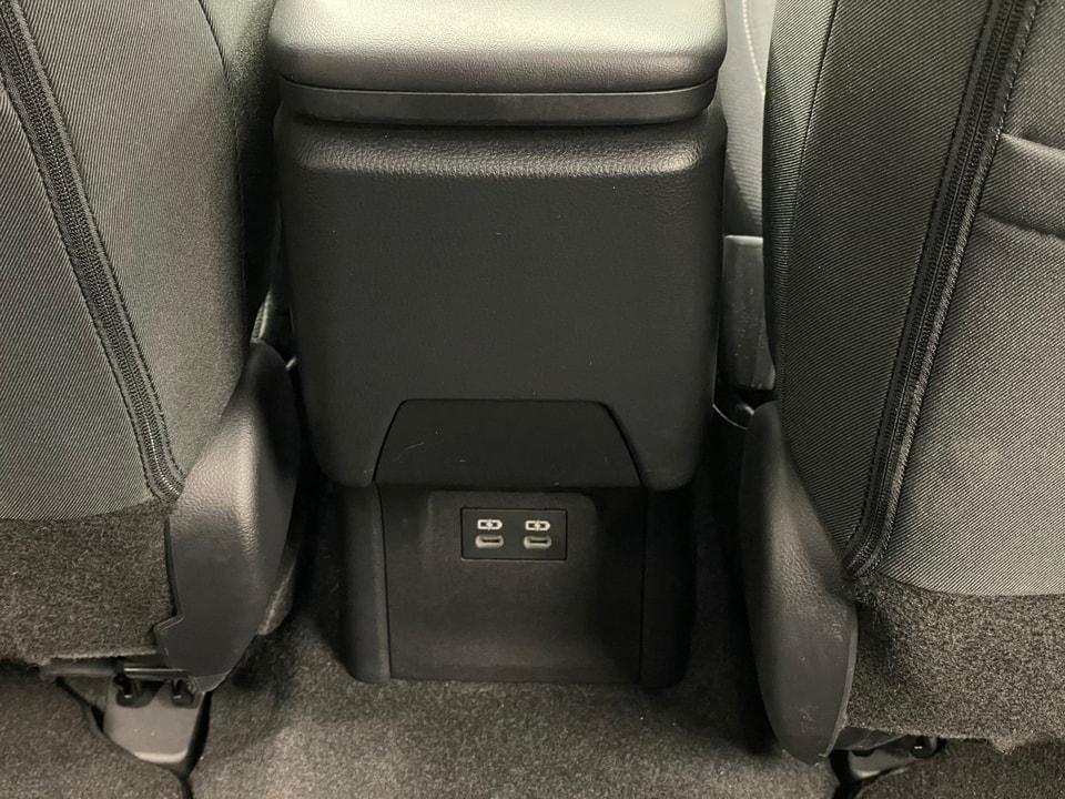 Prius Plug-in Hybrid 2.0 Style