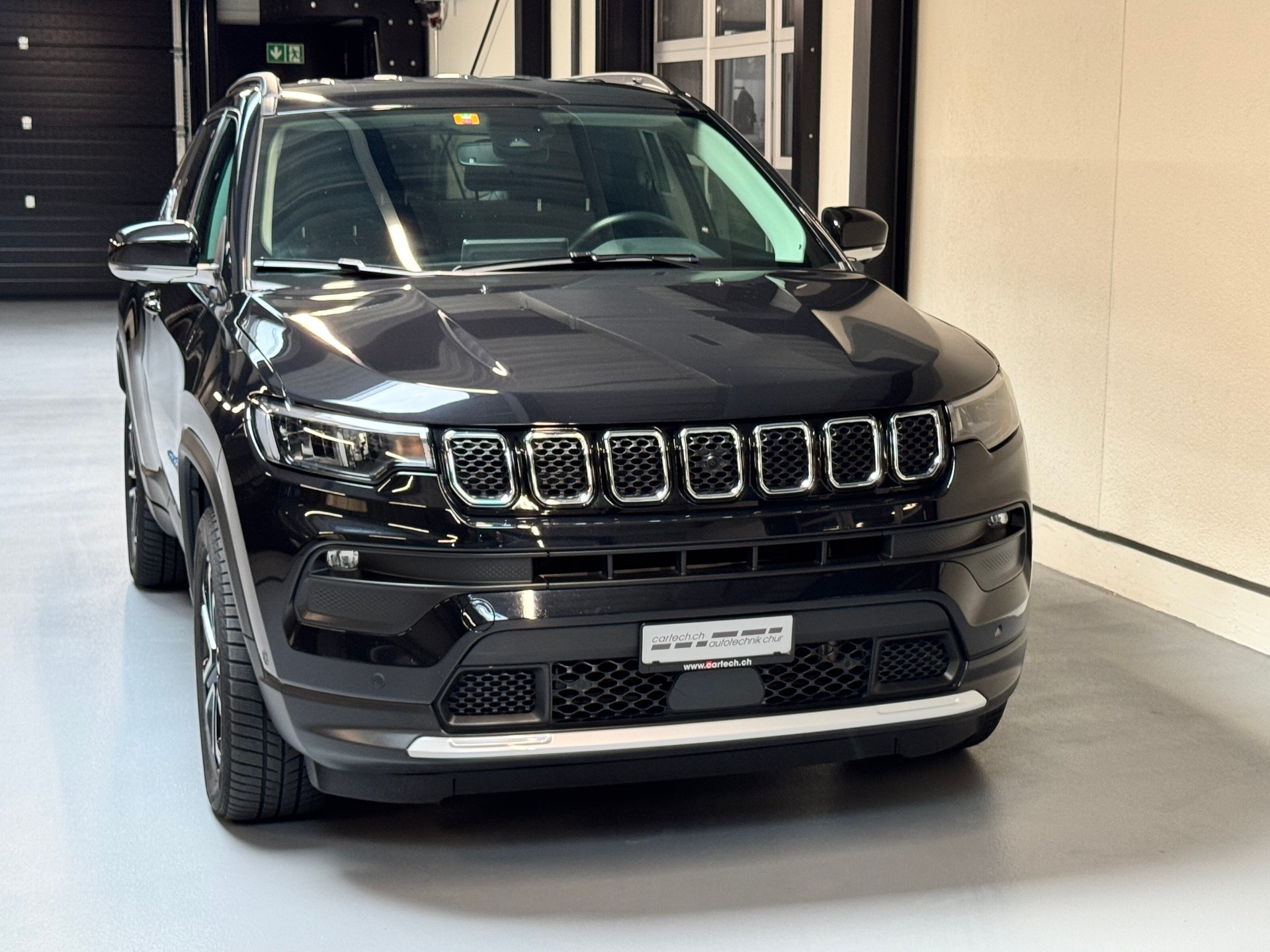 JEEP Compass 1.3 T PHEV Limited AWD-showroom-element-2