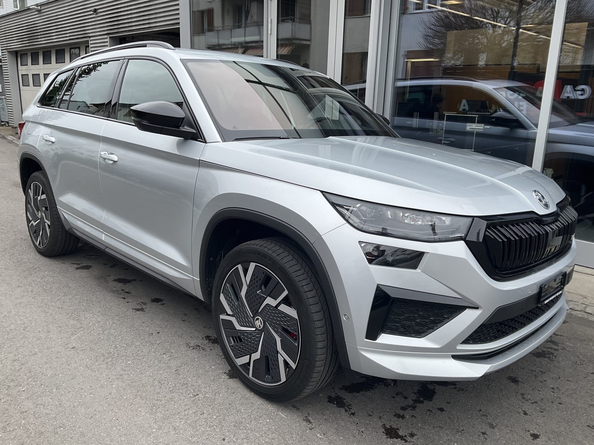 SKODA KODIAQ RS 4x4 *** TOPAUSSTATTUNG MIT SIDEASSIST UND VIELEM MEHR ***-showroom-element-2