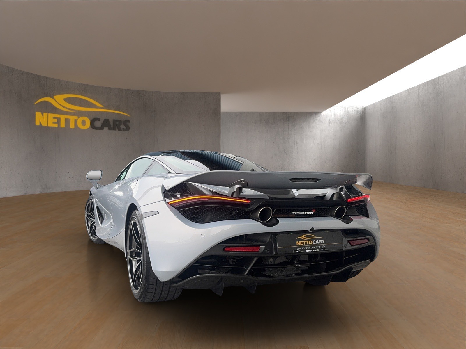 McLAREN 720S Coupé Luxury 4.0 V8 SSG-image-1