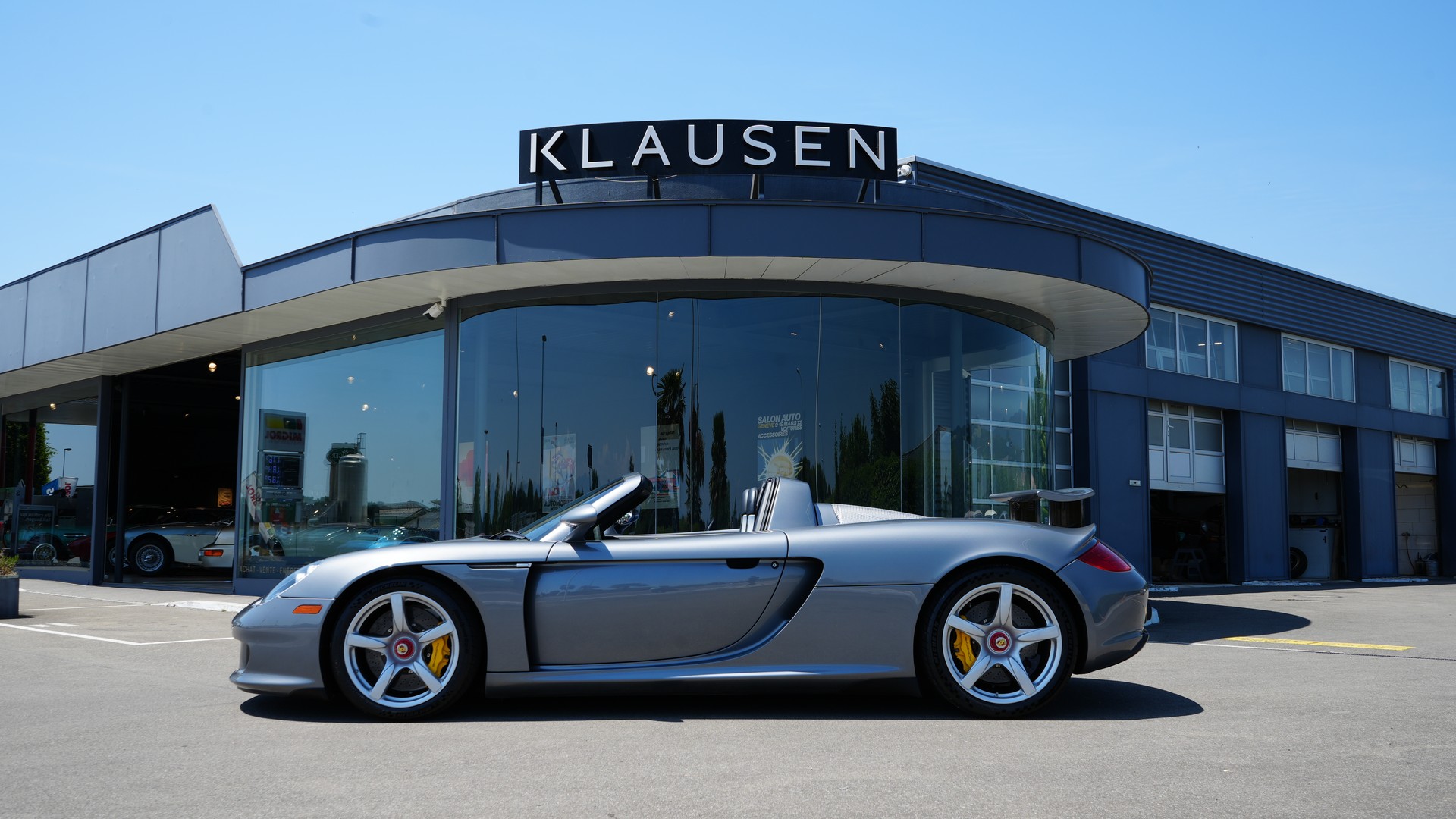 PORSCHE Carrera GT-showroom-element-1
