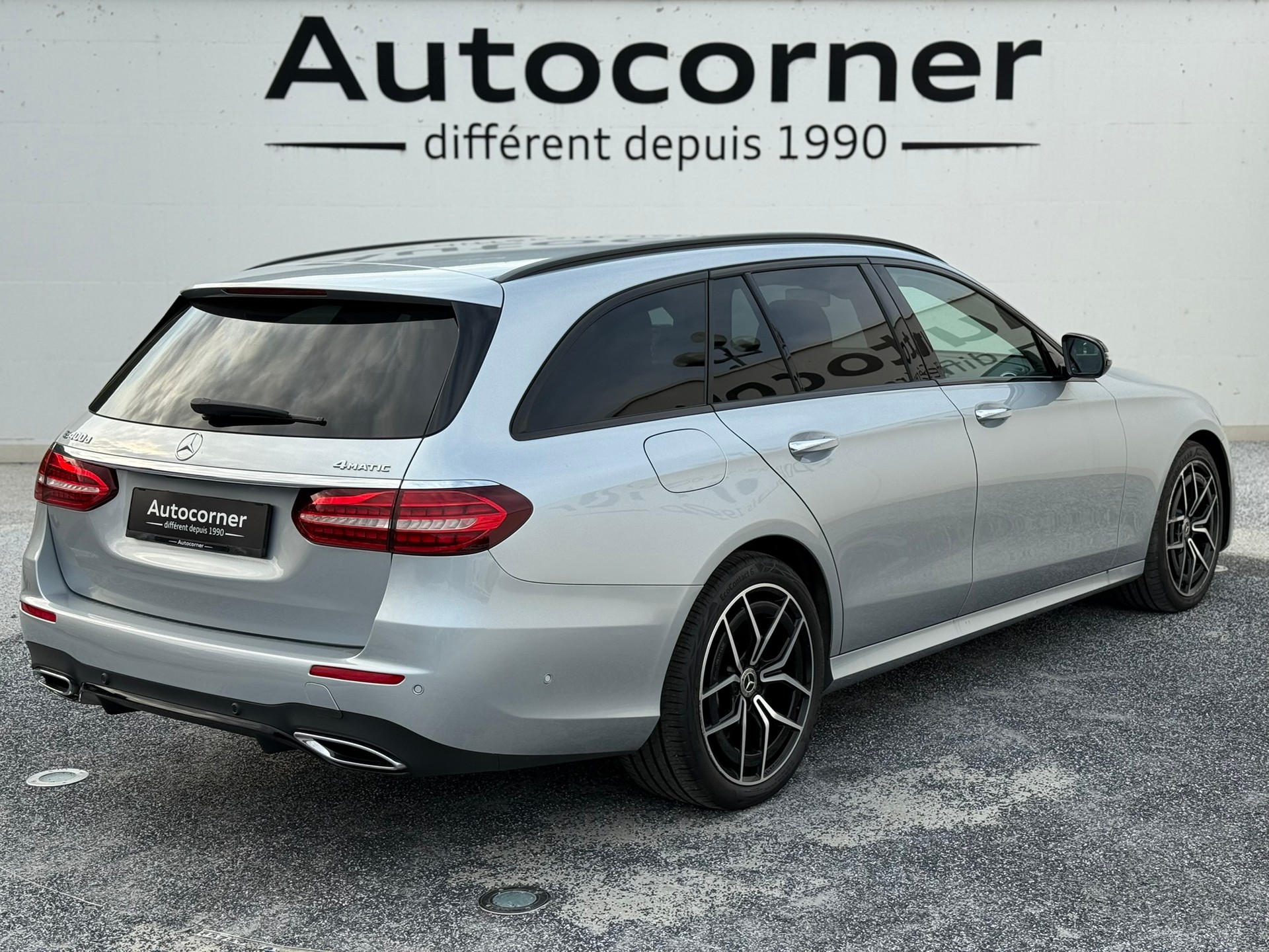 MERCEDES-BENZ E 400 d T 4Matic AMG Line 9G-Tronic-showroom-element-1