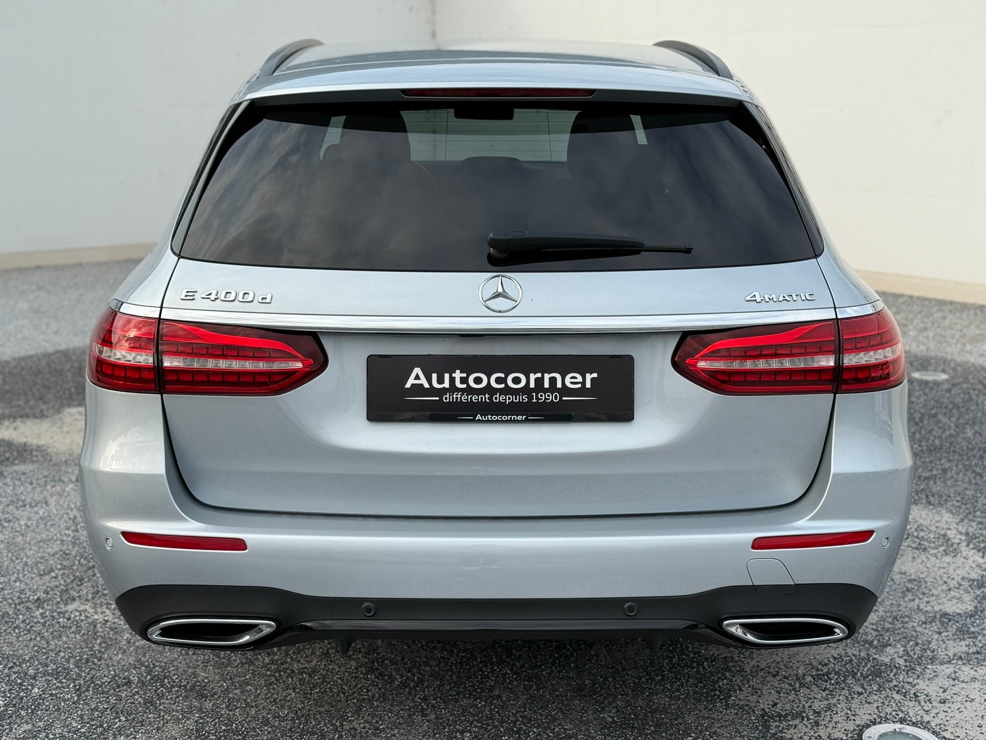 MERCEDES-BENZ E 400 d T 4Matic AMG Line 9G-Tronic-showroom-element-2