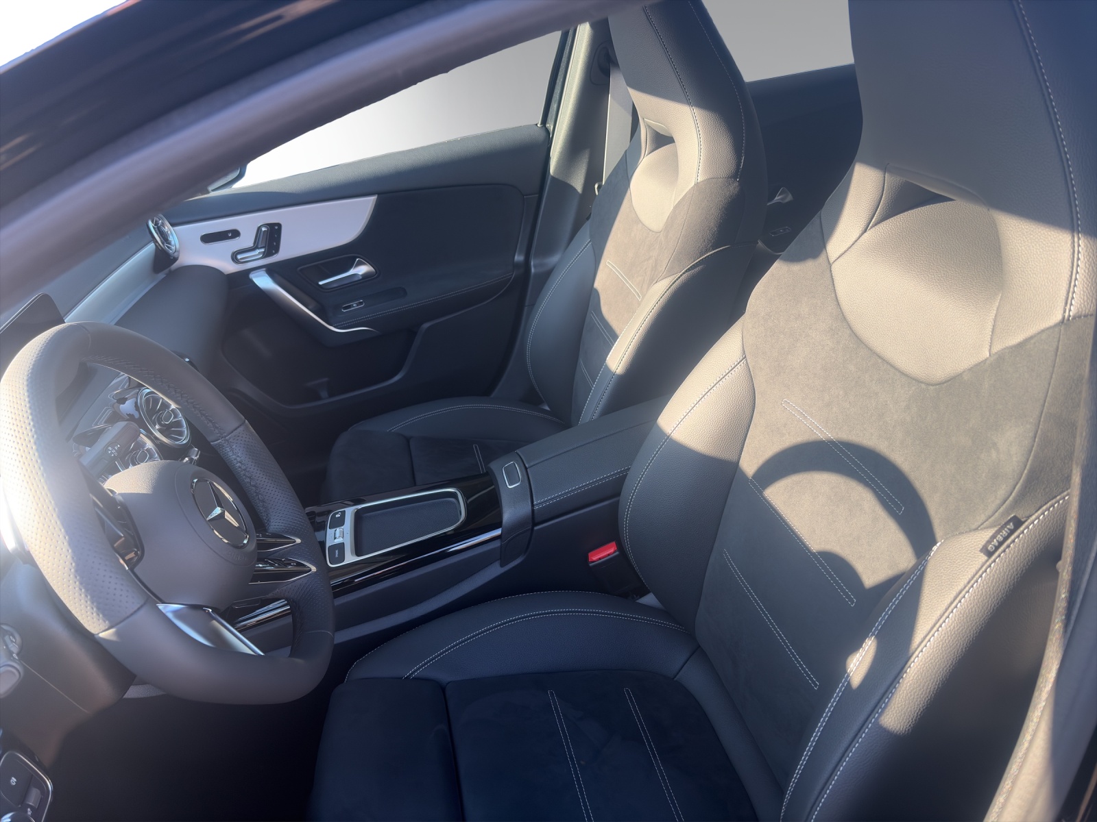 Image MERCEDES-BENZ A-220 A 220 4Matic 8G-DCT