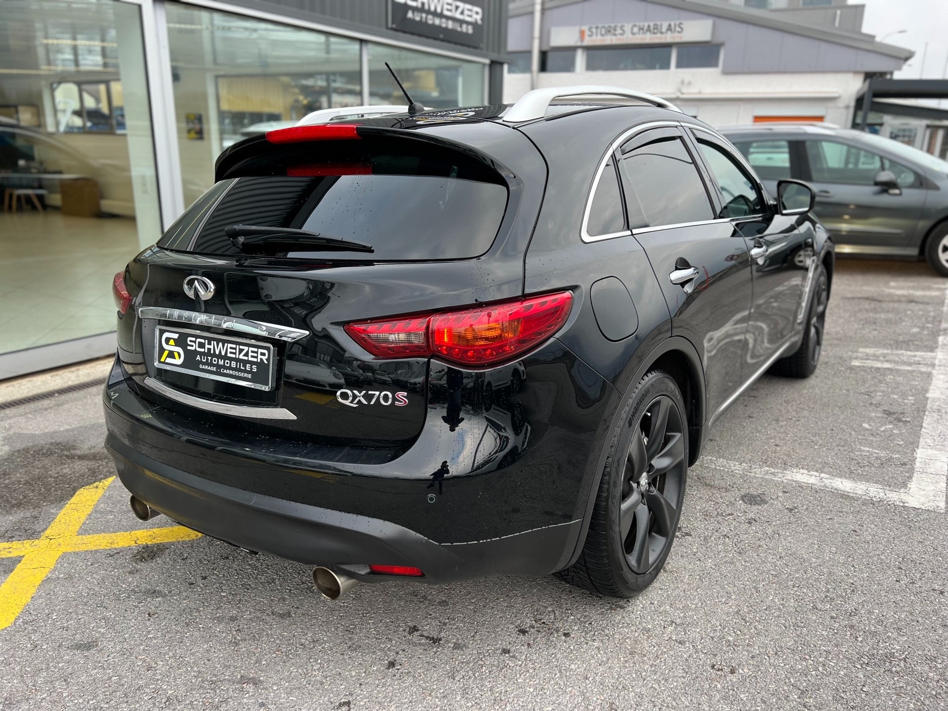 INFINITI QX70 3.7 S Premium AWD Automatic-image-10