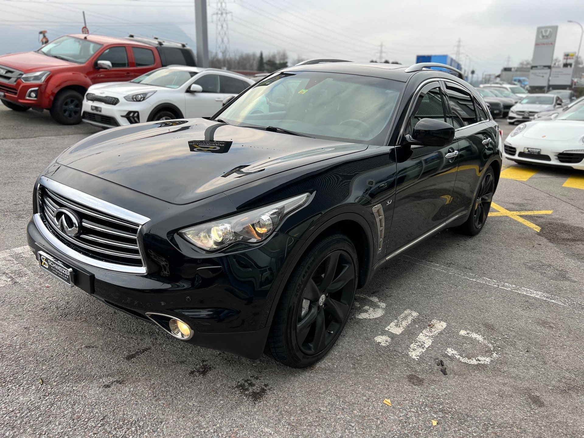 INFINITI QX70 3.7 S Premium AWD Automatic-image-6