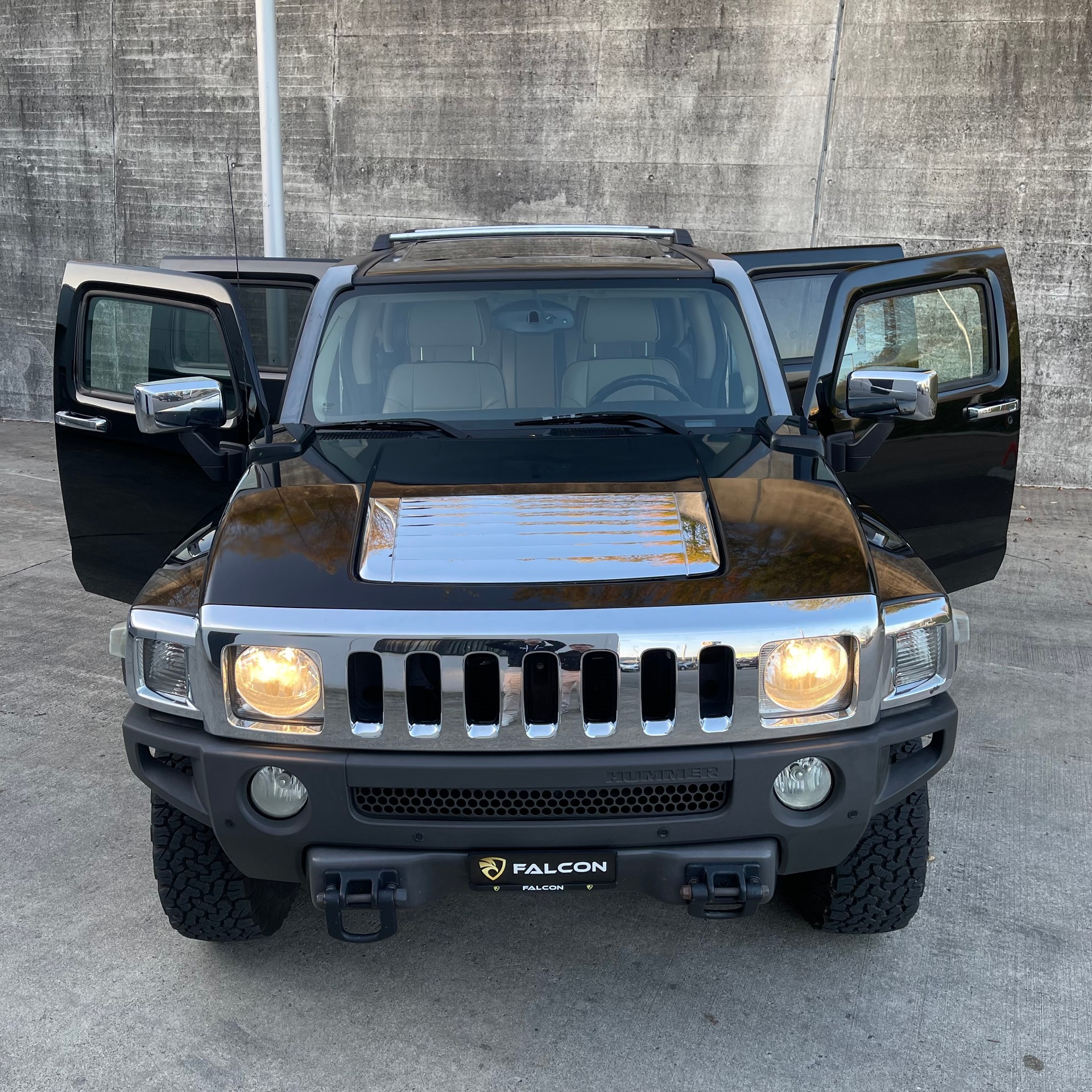 HUMMER H3 3.7 Luxury Automatic-image-5