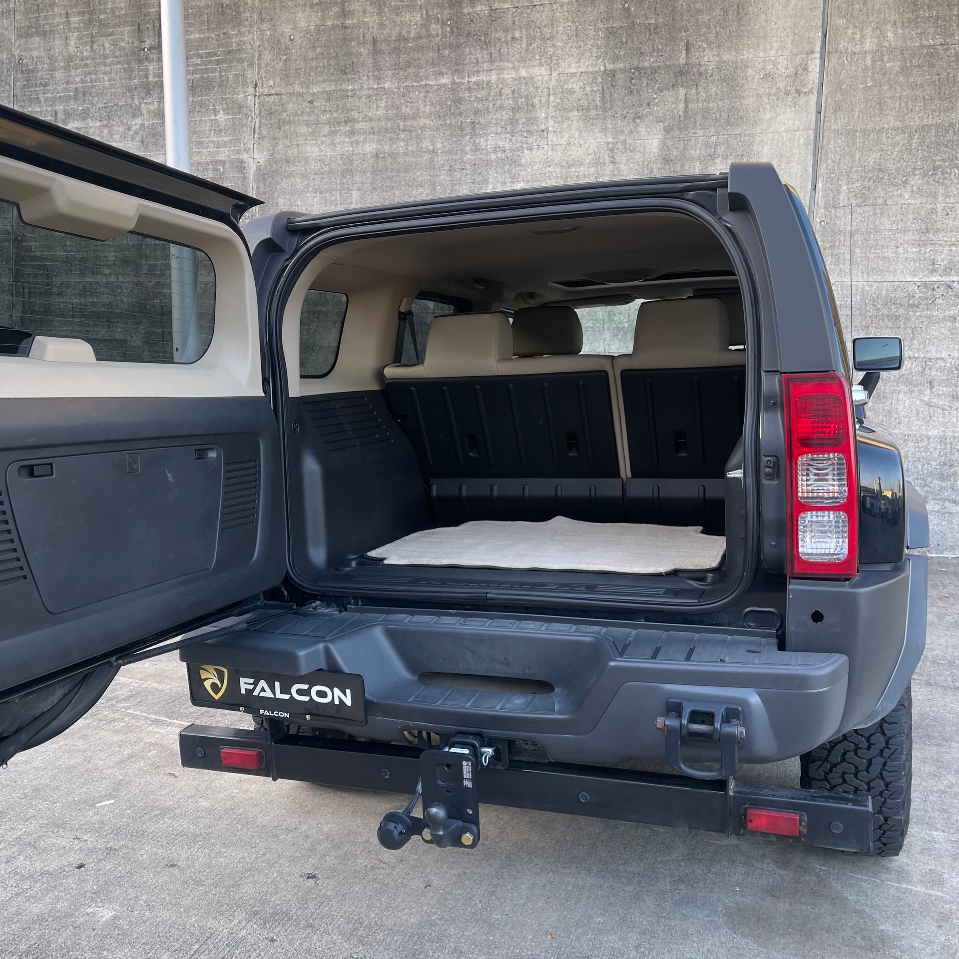 HUMMER H3 3.7 Luxury Automatic-image-28