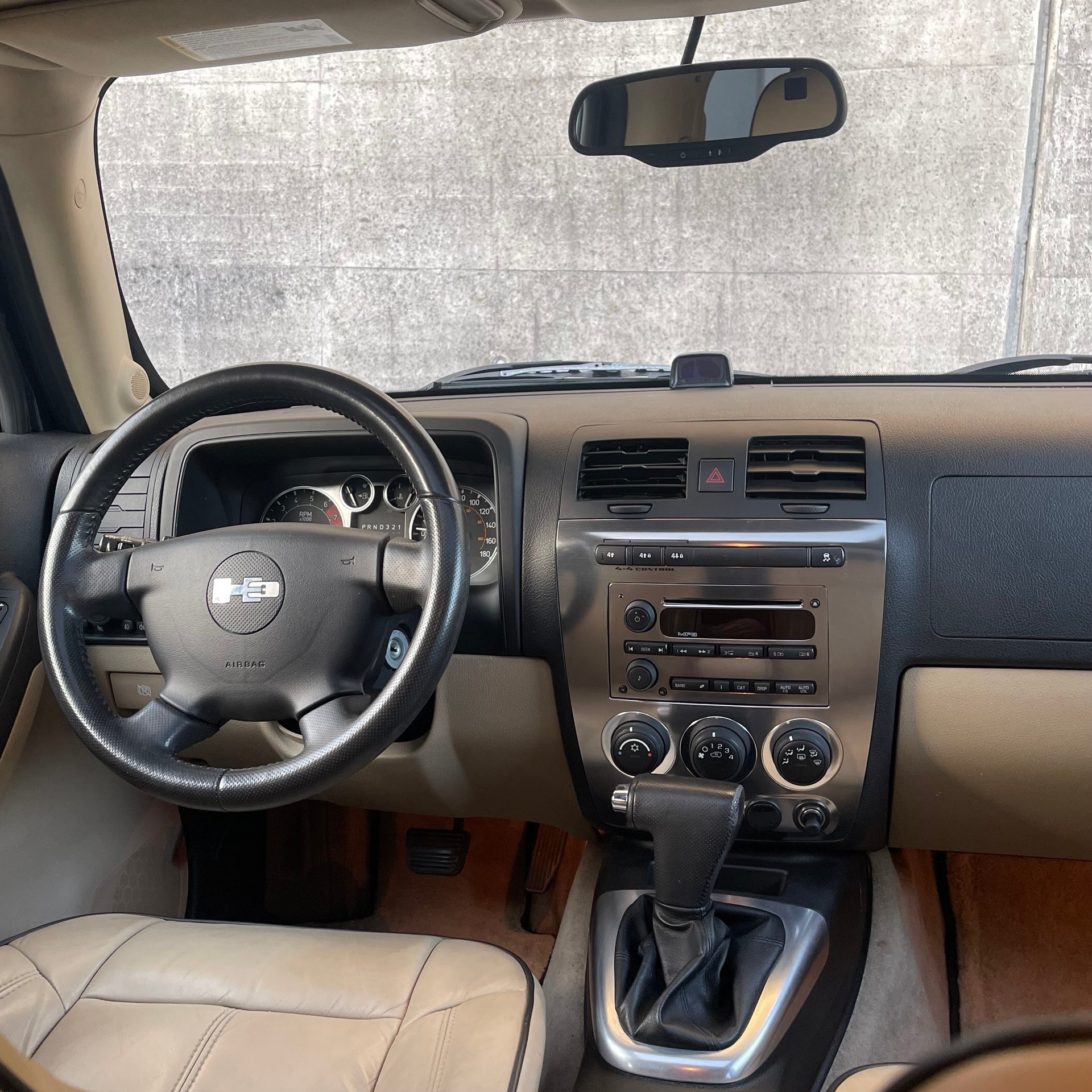 HUMMER H3 3.7 Luxury Automatic-image-15
