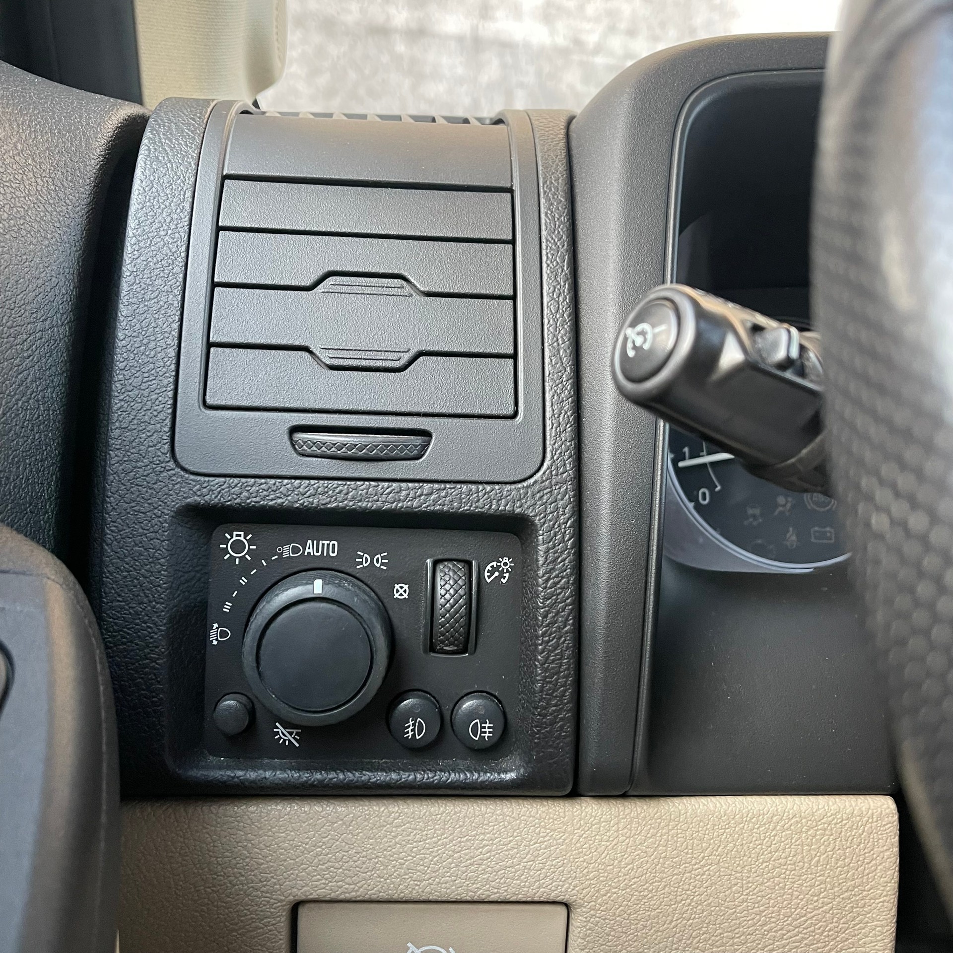 HUMMER H3 3.7 Luxury Automatic-image-24