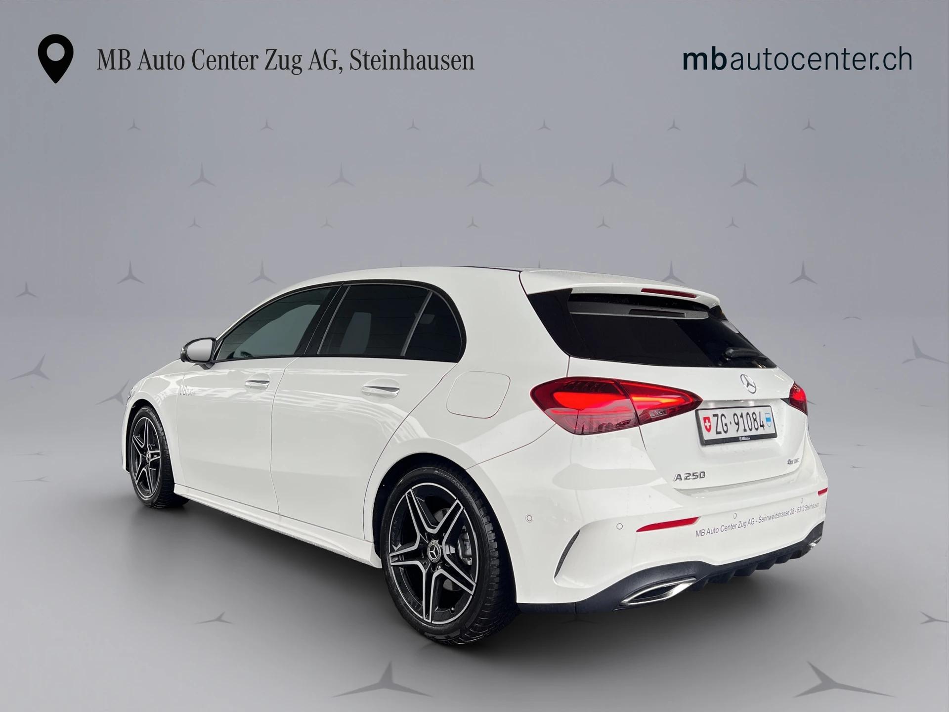 MERCEDES-BENZ A 250 AMG Line 4m-showroom-element-3