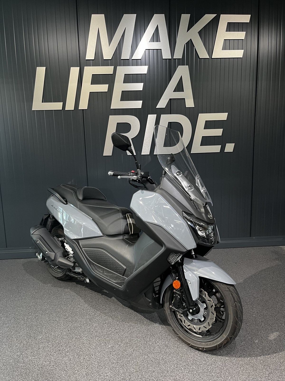 400i Abs Sym Maxsym 400i 2021 Scooter Sym Maxsym 400 2021 Prezzo