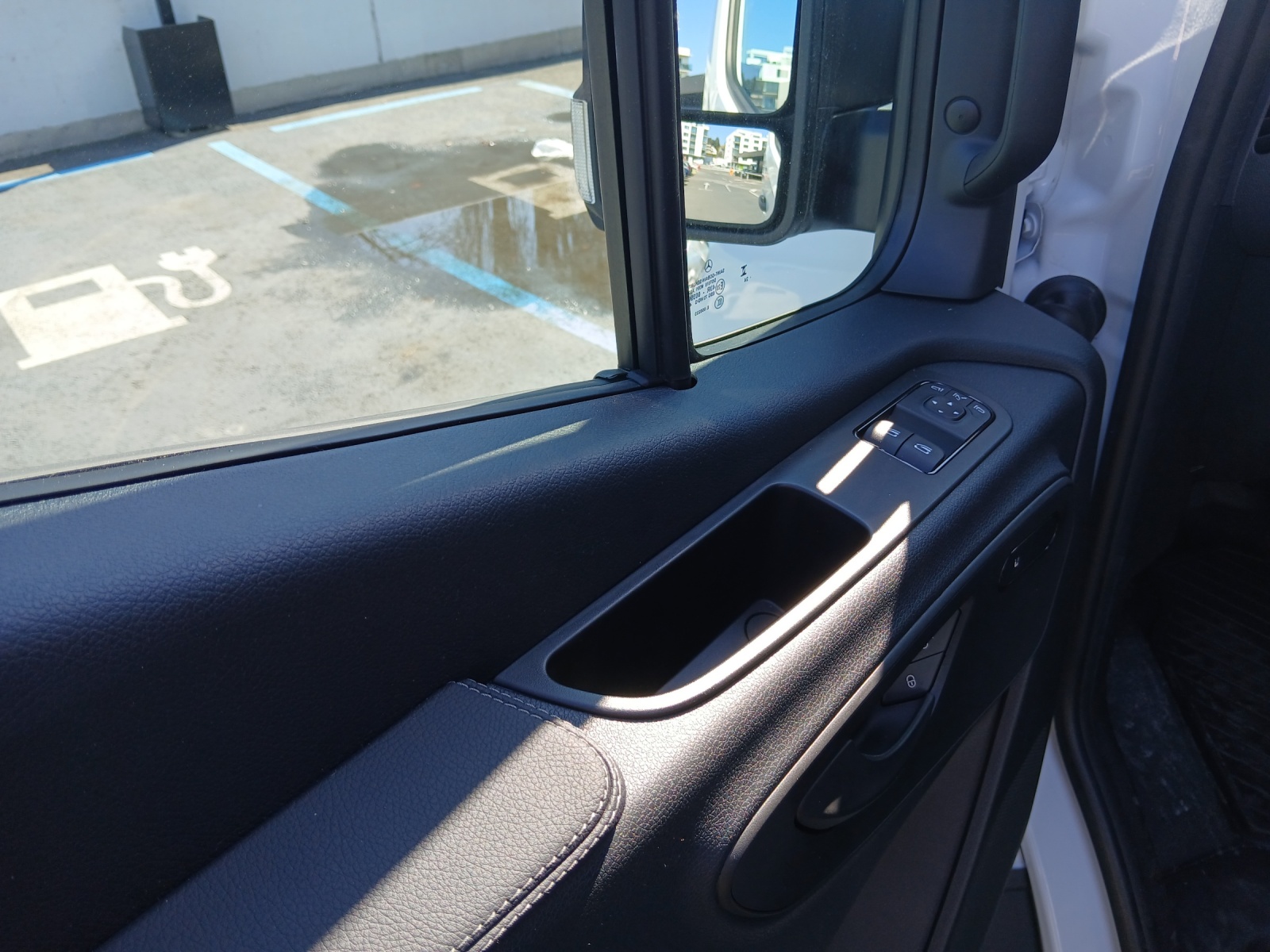 Image MERCEDES-BENZ SPRINTER MERCEDES-BENZ Esprinter 320 PRO KA 3665 S