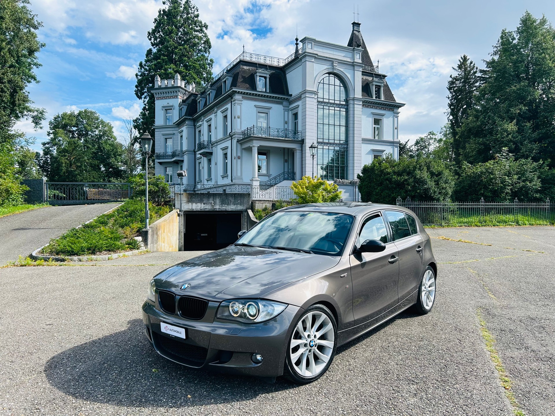 BMW 130i-image-0