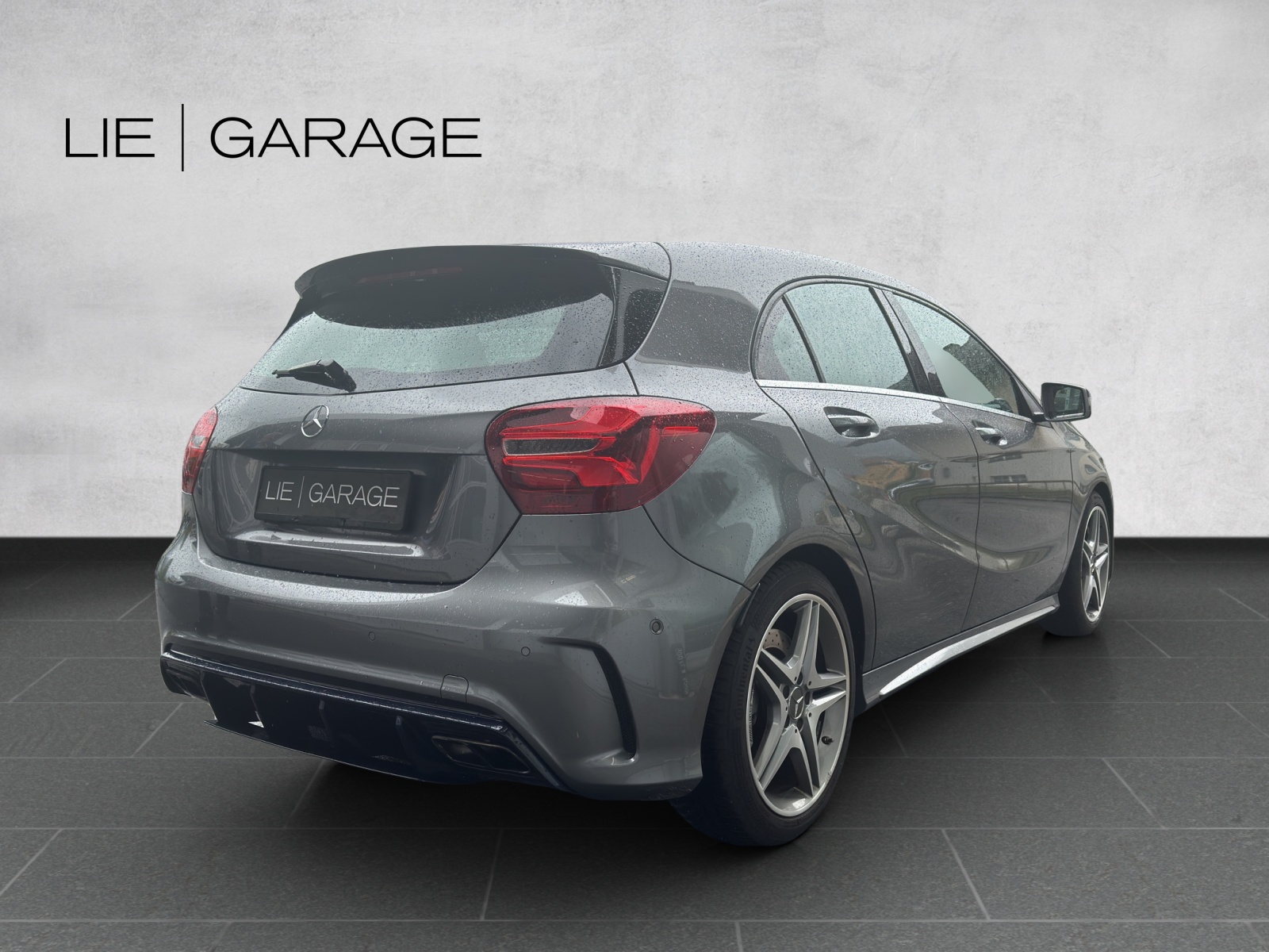 MERCEDES-BENZ A 45 AMG 4Matic Speedshift 7G-DCT-showroom-element-2