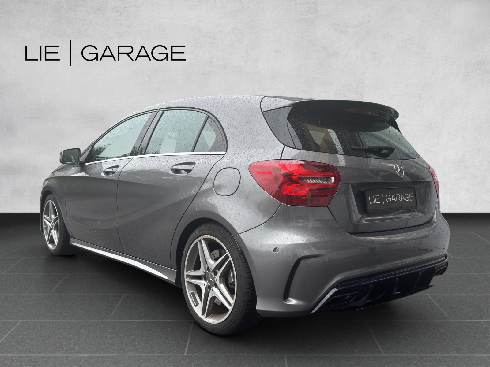 MERCEDES-BENZ A 45 AMG 4Matic Speedshift 7G-DCT-showroom-element-1