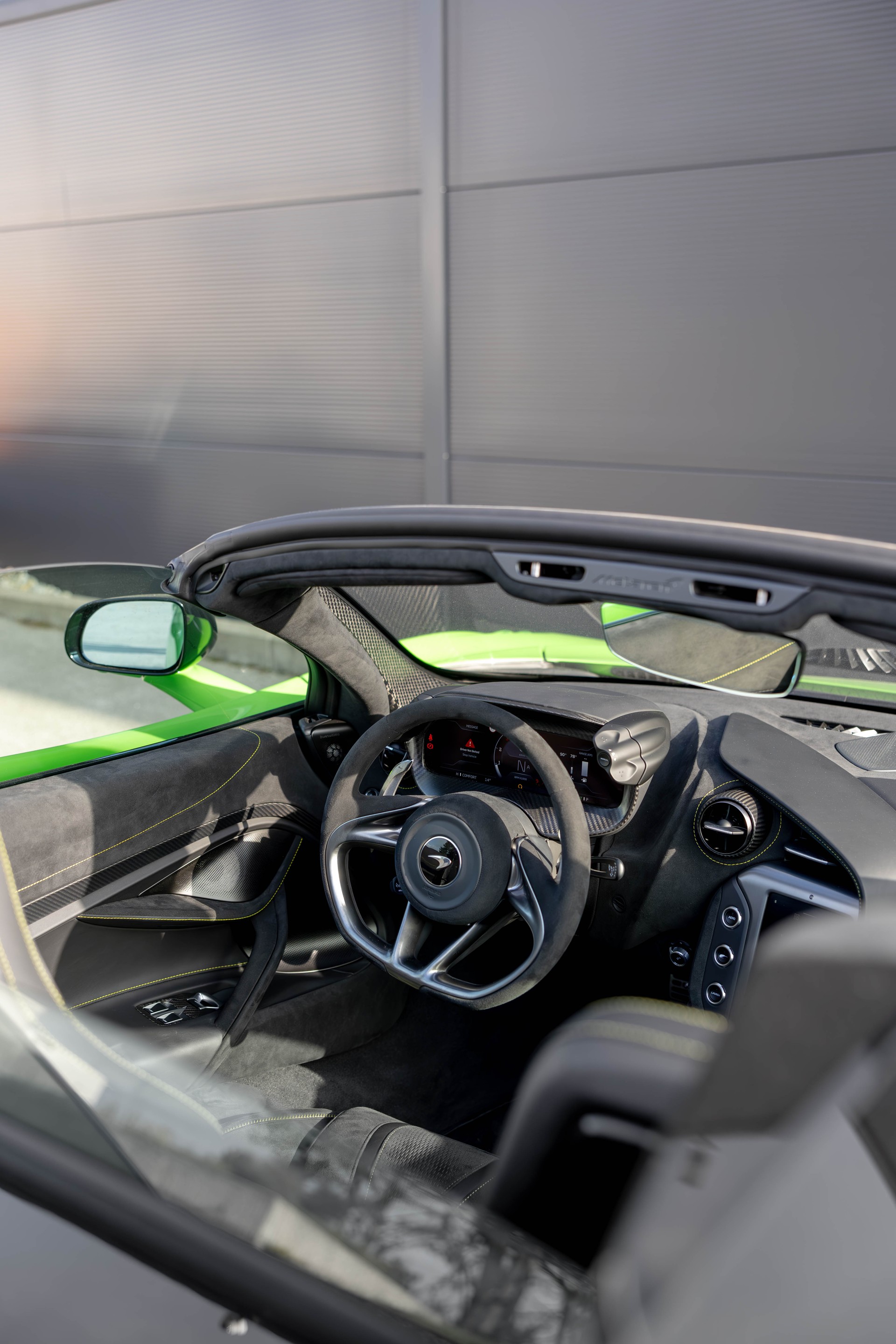 McLAREN 750S SPIDER-image-11