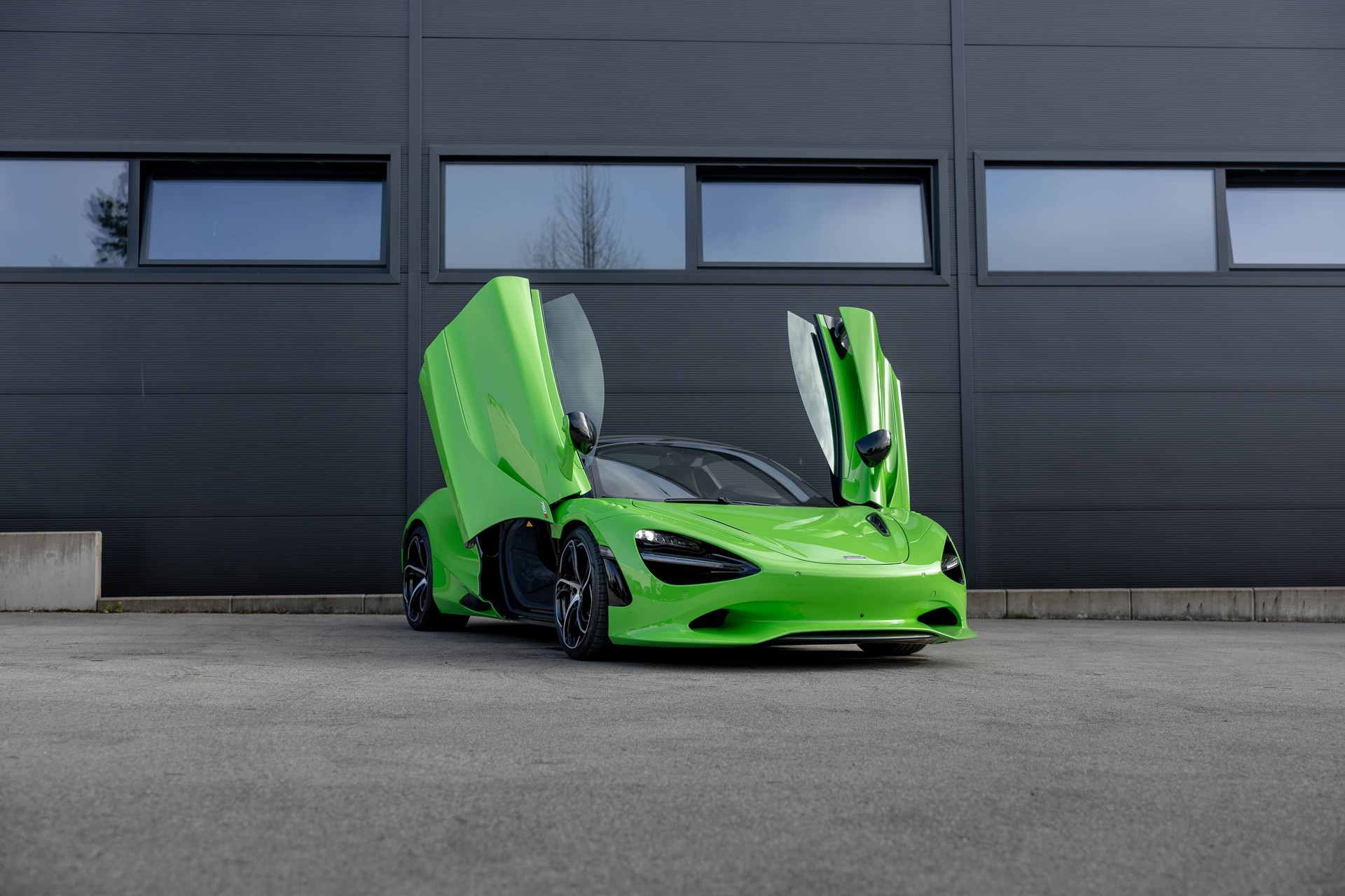 McLAREN 750S SPIDER-image-3