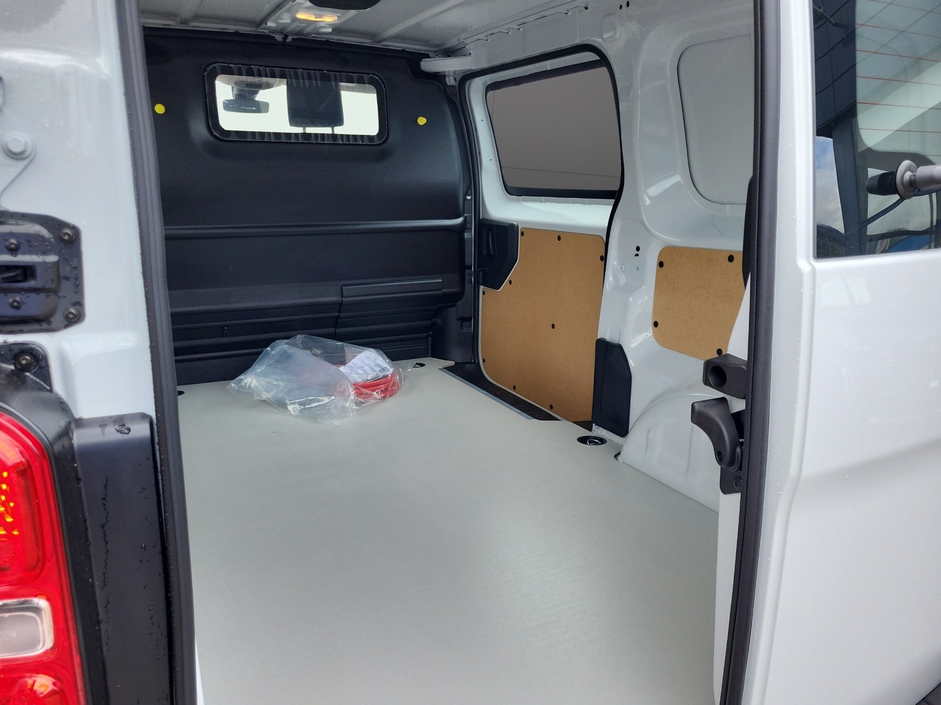 CITROEN JUMPY M 75kWh-image-5