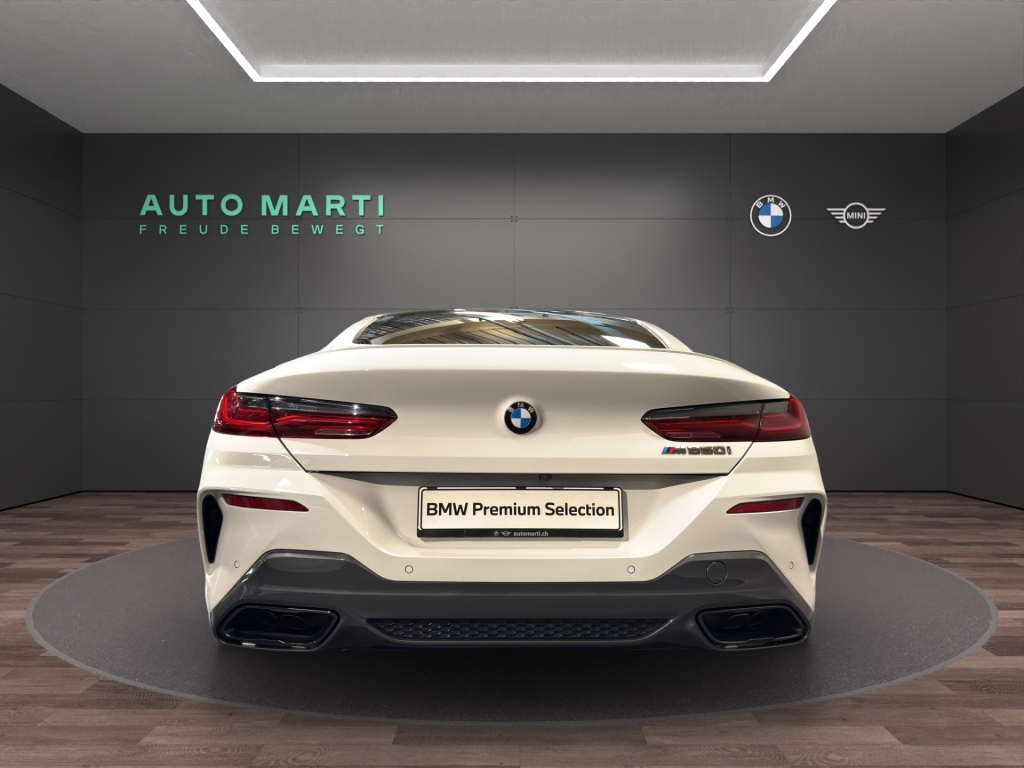 BMW M850i xDrive-showroom-element-2