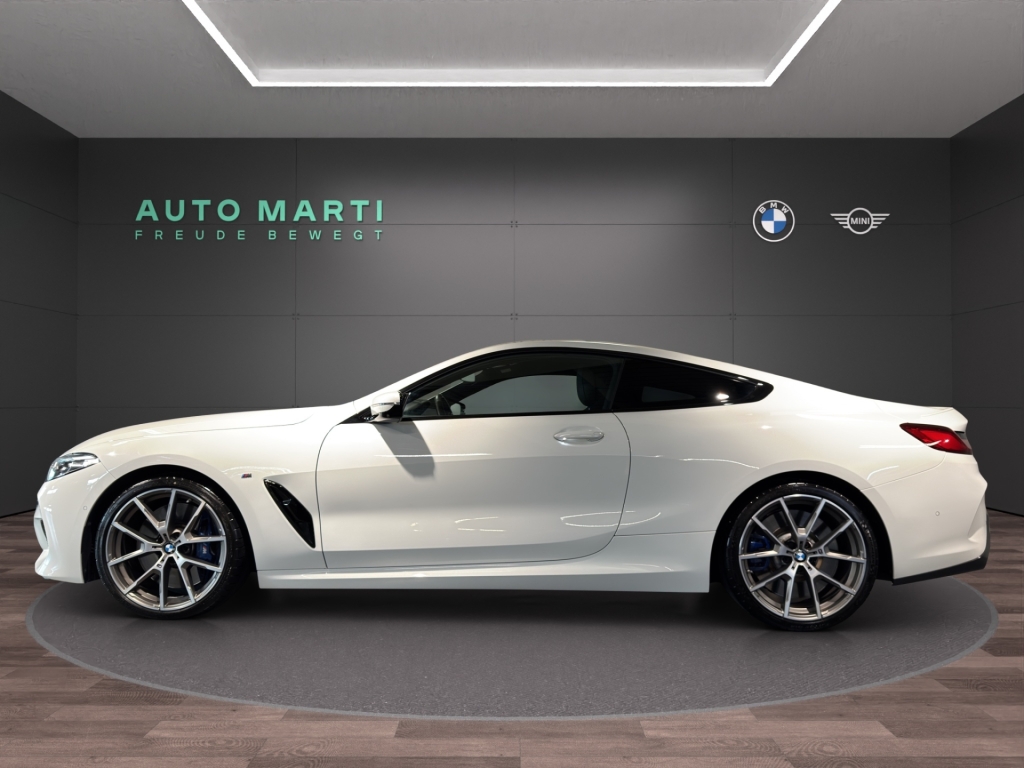 BMW M850i xDrive-showroom-element-1