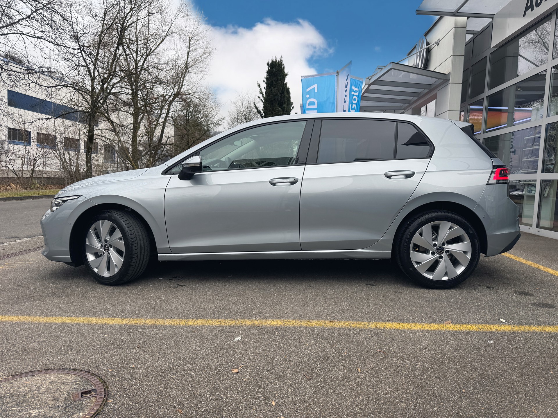 VW Golf 1.5 e TSI mHEV United DSG-showroom-element-3