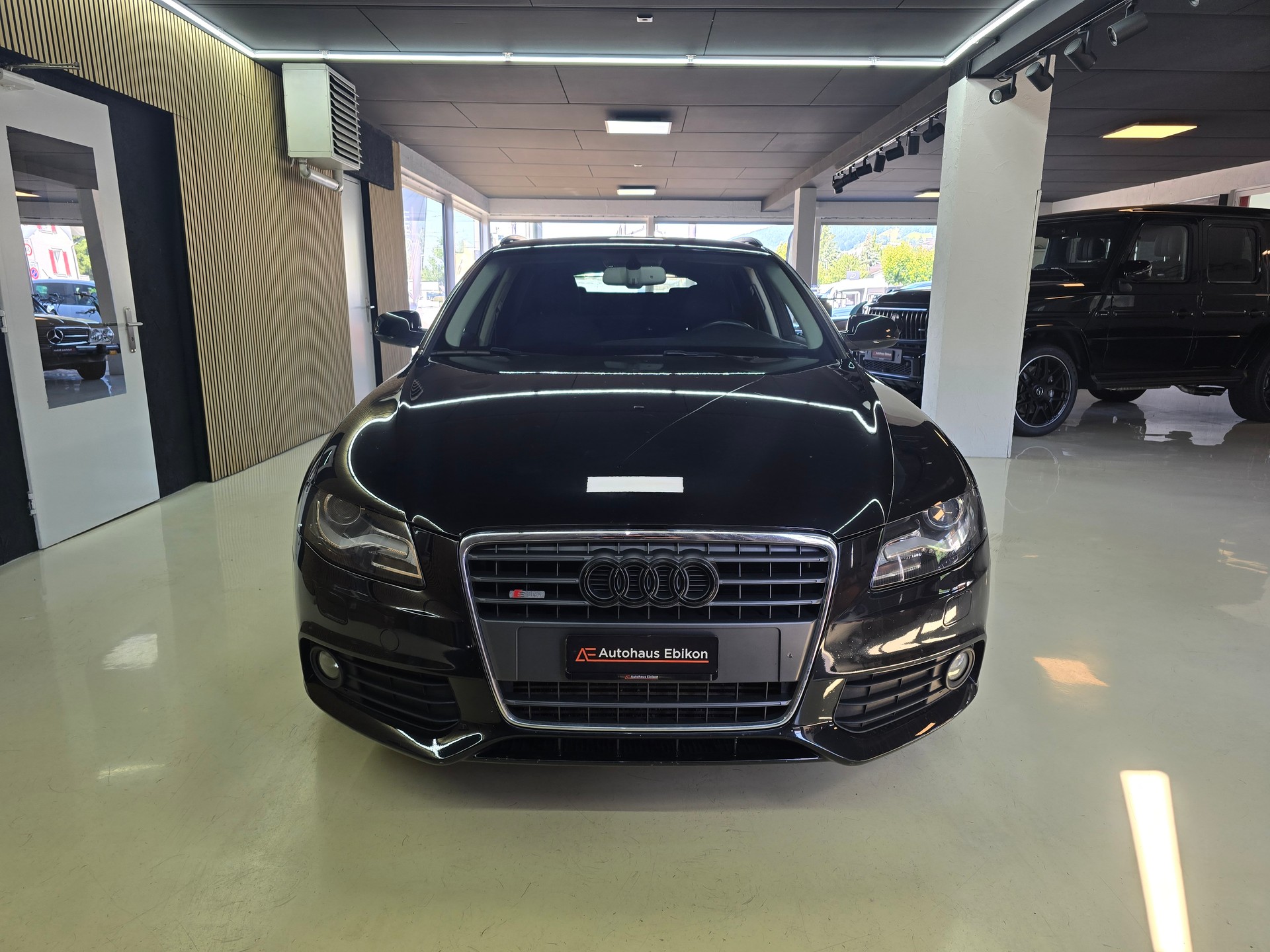 AUDI A4 Avant 1.8 TFSI-showroom-element-1