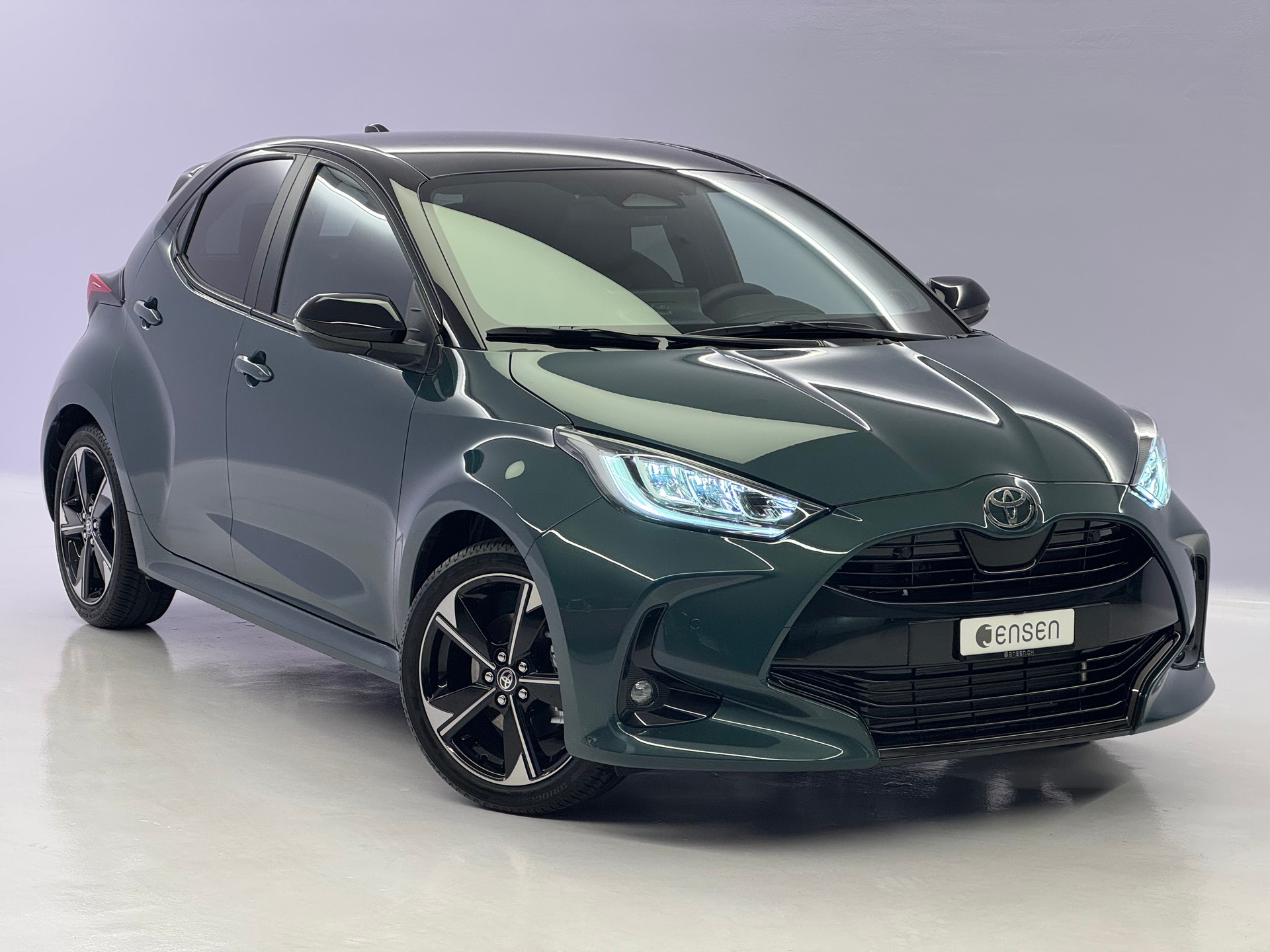 TOYOTA Yaris Hybrid 1.5 Premium