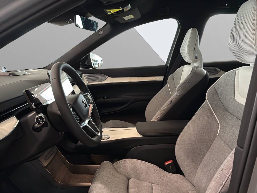 VOLVO EX 90 Twin Performance Ultra AWDD-image-7