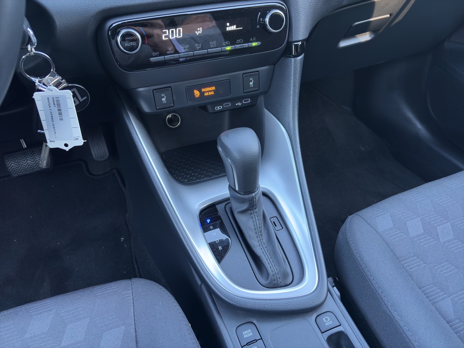 Image MAZDA 2 2 Hybrid Centre-line