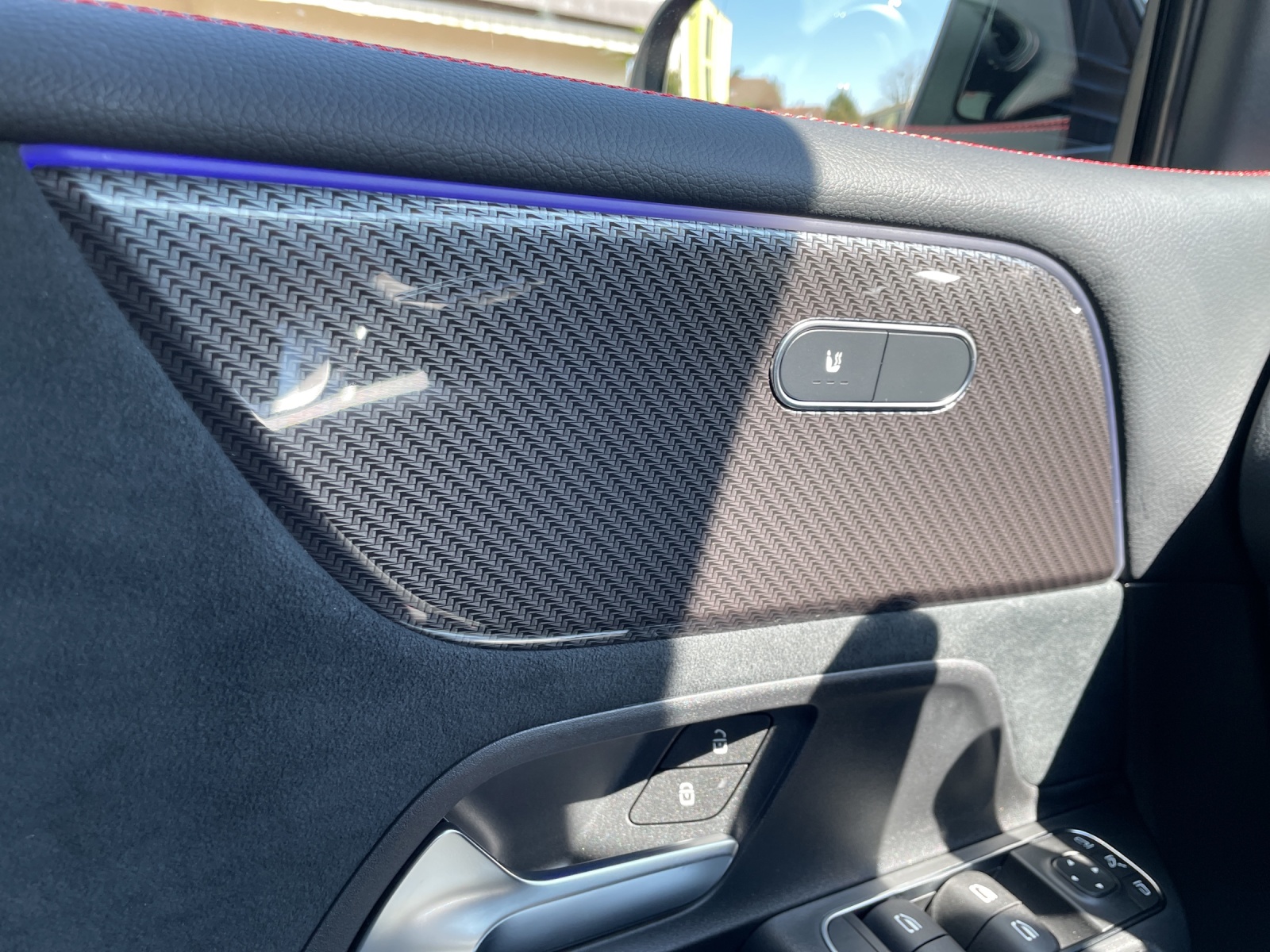 MERCEDES-BENZ GLB 200 7G-Tronic-image-14
