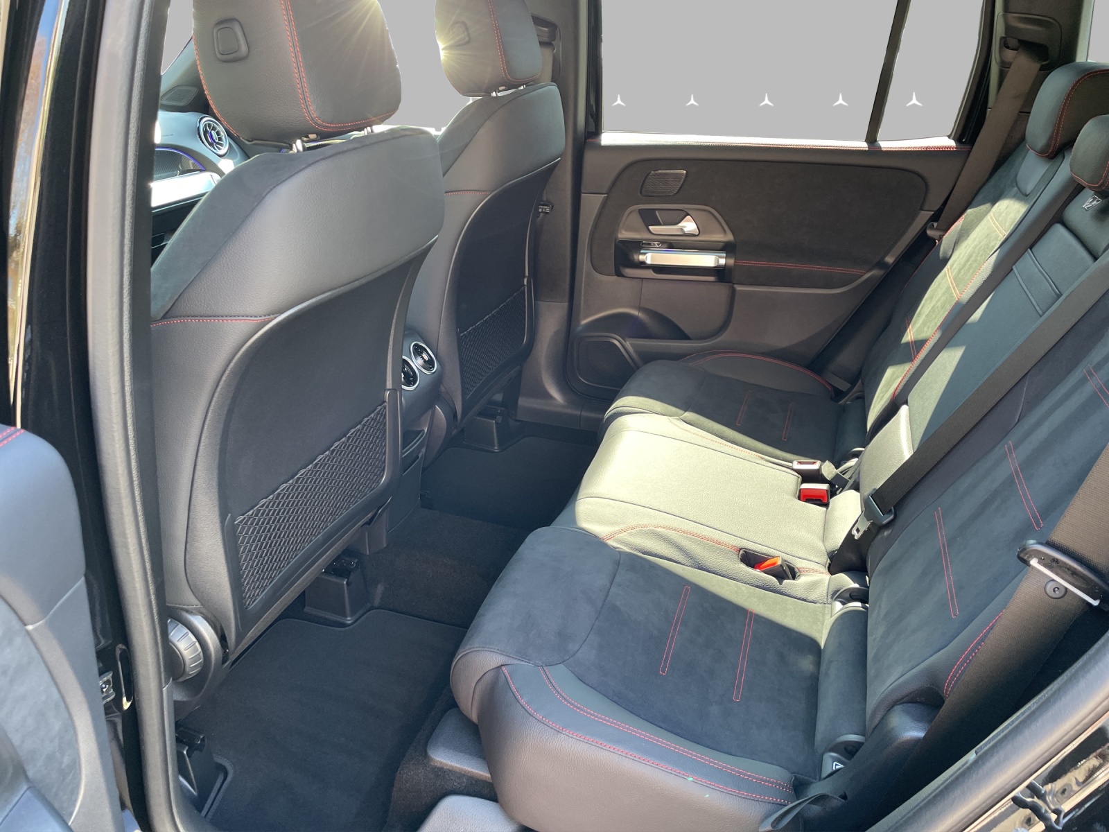MERCEDES-BENZ GLB 200 7G-Tronic-image-9