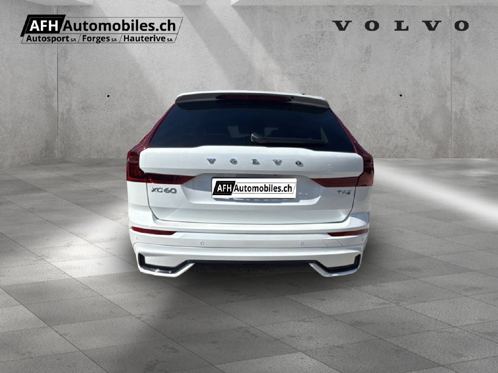 VOLVO XC60 2.0 T6 TE Plus Dark eAWD-showroom-element-3