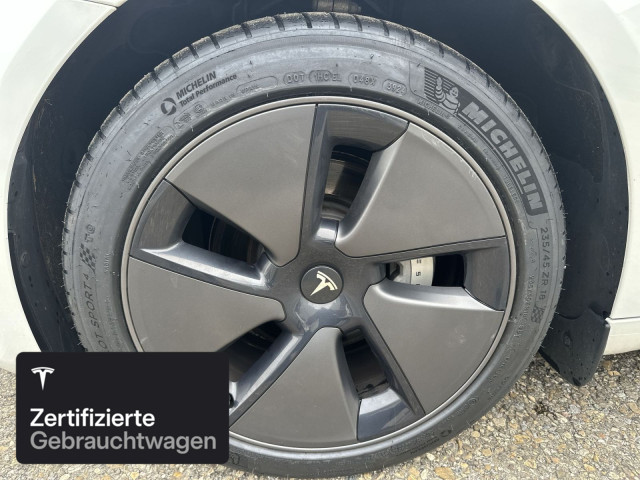 TESLA Model 3 Rear-Wheel Drive-showroom-element-3