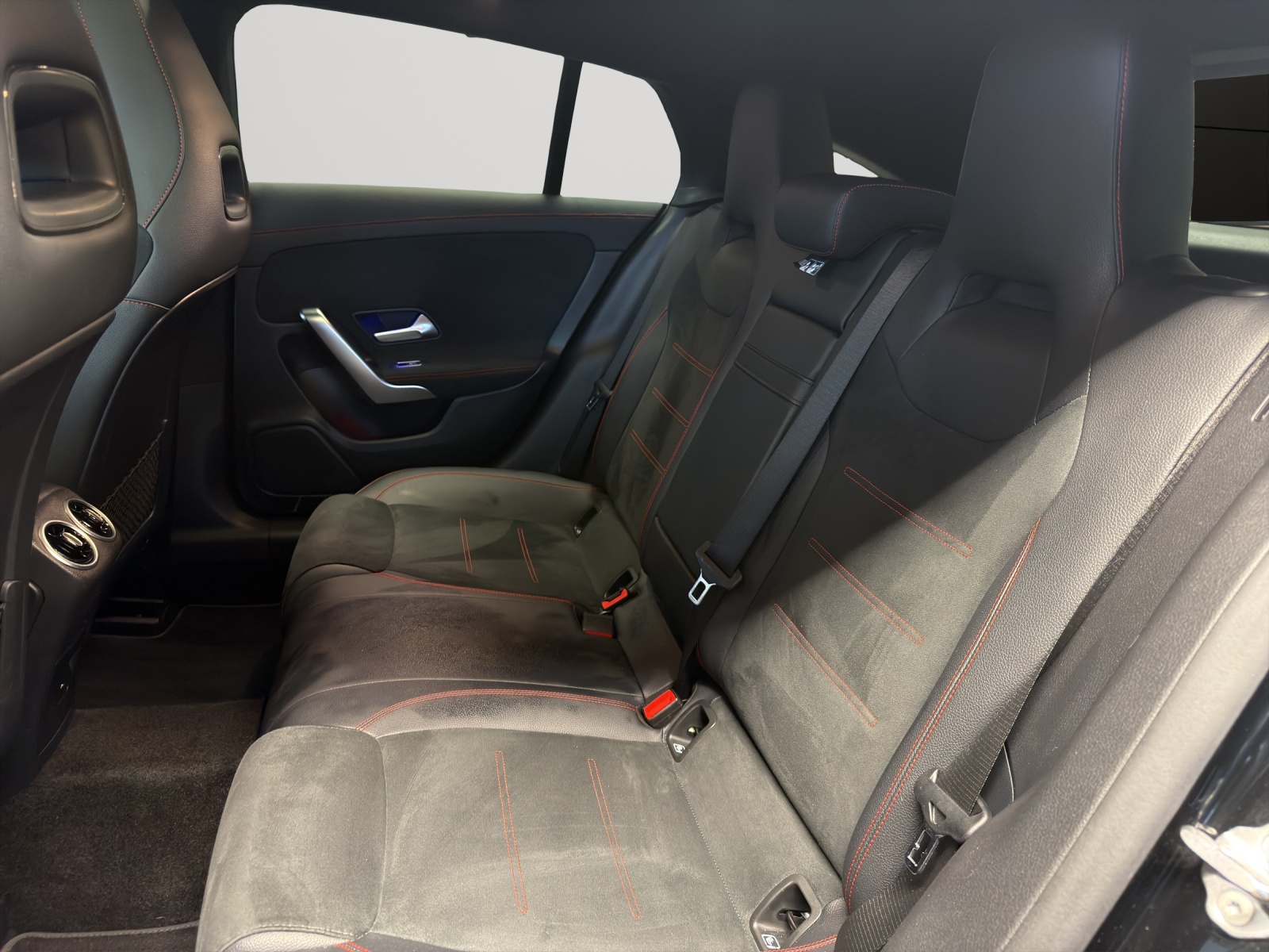 Image MERCEDES-BENZ CLA-250 CLA Shooting Brake 250 e 8G-DCT AMG Line